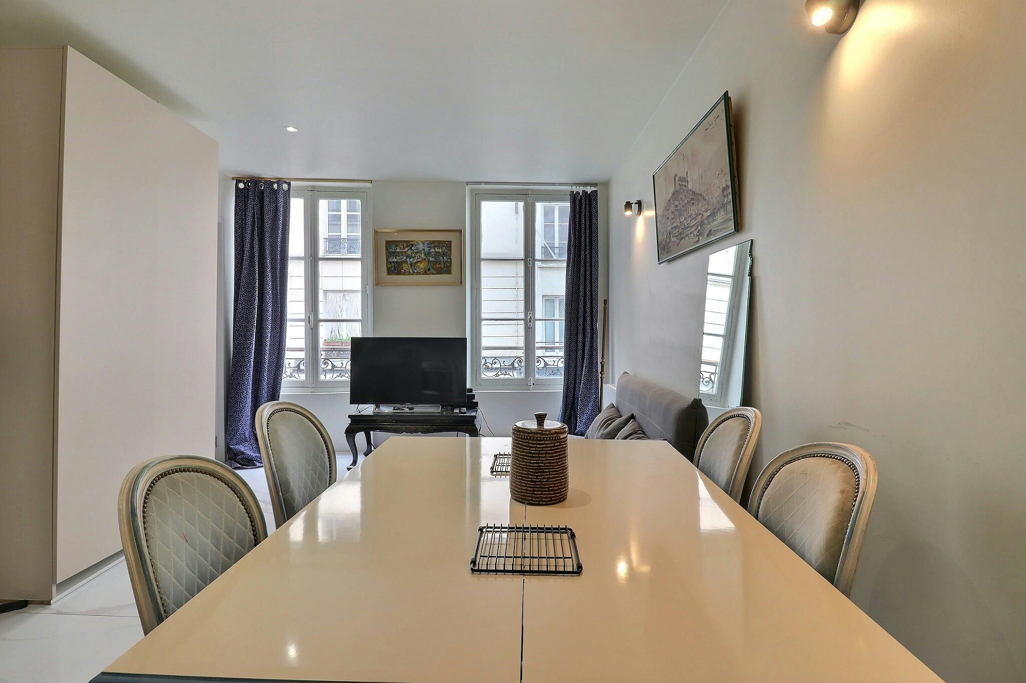 1-Bedroom Apartment in Rue Sedaine, Paris (1735611) ROOM
