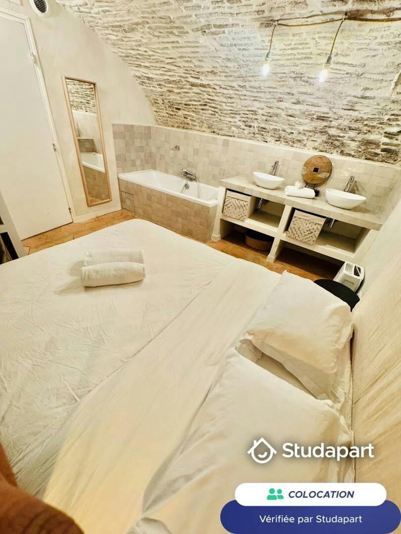 Private room for rent on Rue Bernard du Bois, Marseille - Vue 4