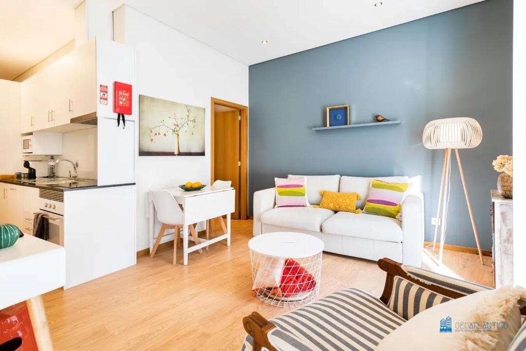 Wohnung zu mieten für 1.300 € pro Monat in Porto, Rua de Santa Catarina