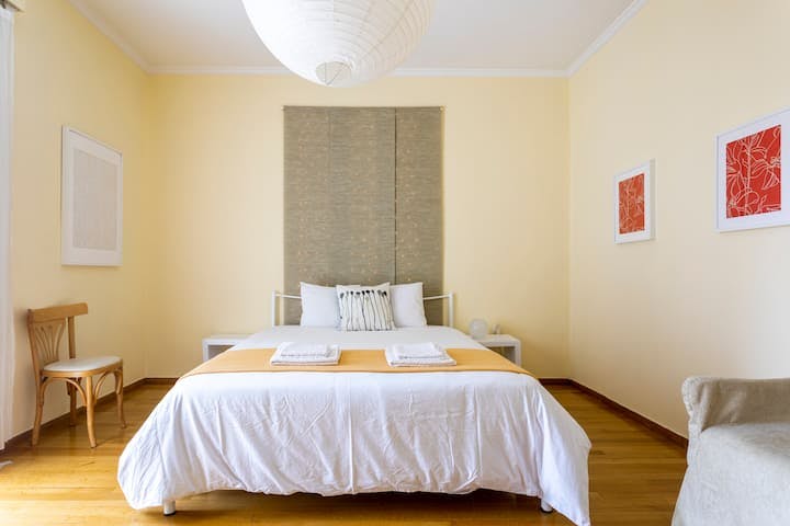 Cameră privată de închiriat pentru 420 EUR pe lună în Mouseío, Stournari