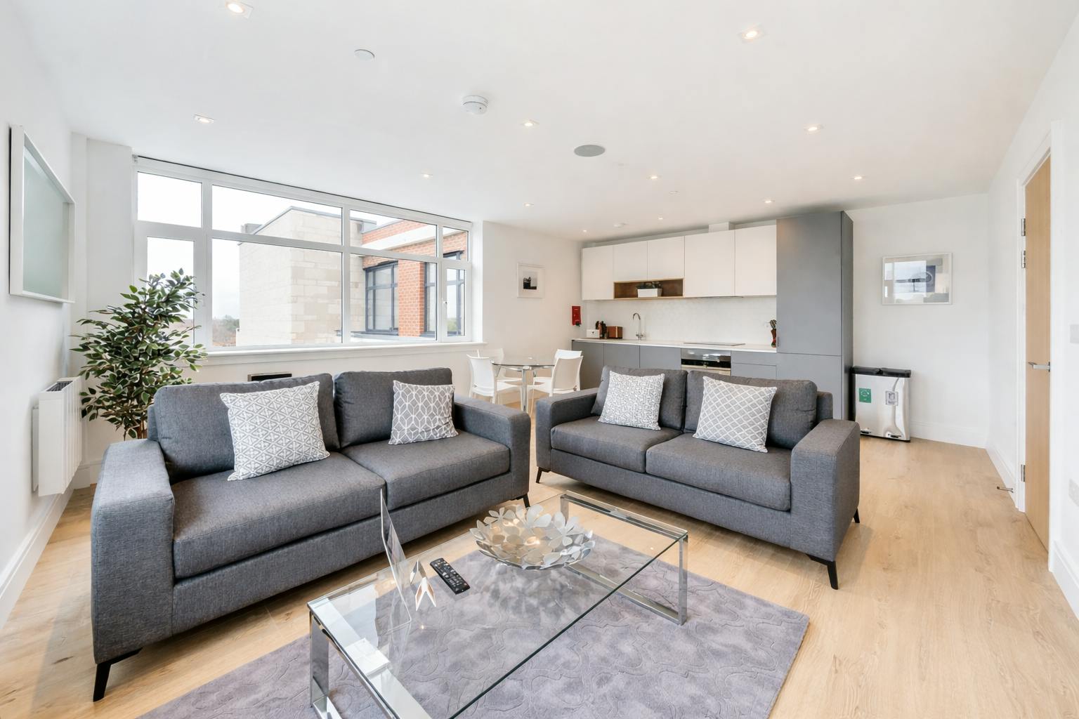 Apartment for rent for £4,995 per month in Chertsey, Pyrcroft Road