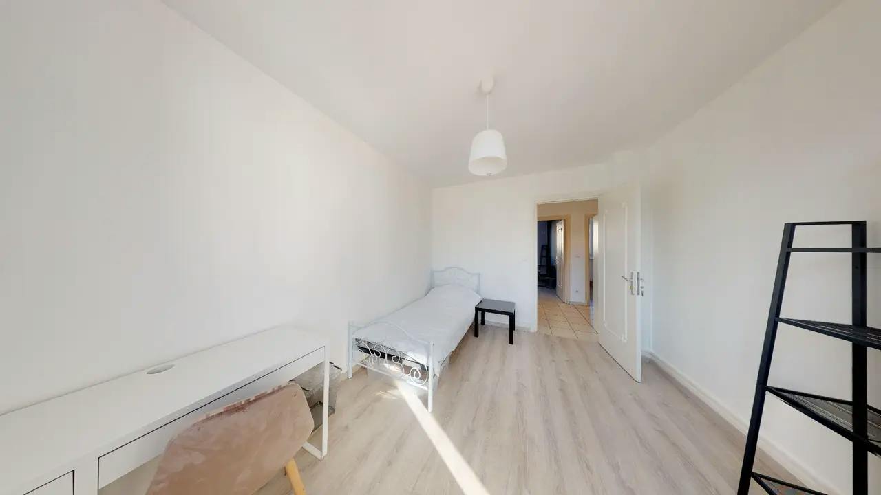 Private room in Rue Xavier Privas, Lyon (1735704) room image 1