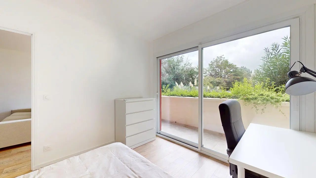 Private room in Rue du Plateau des Violettes, Montpellier (1735707) room image 2