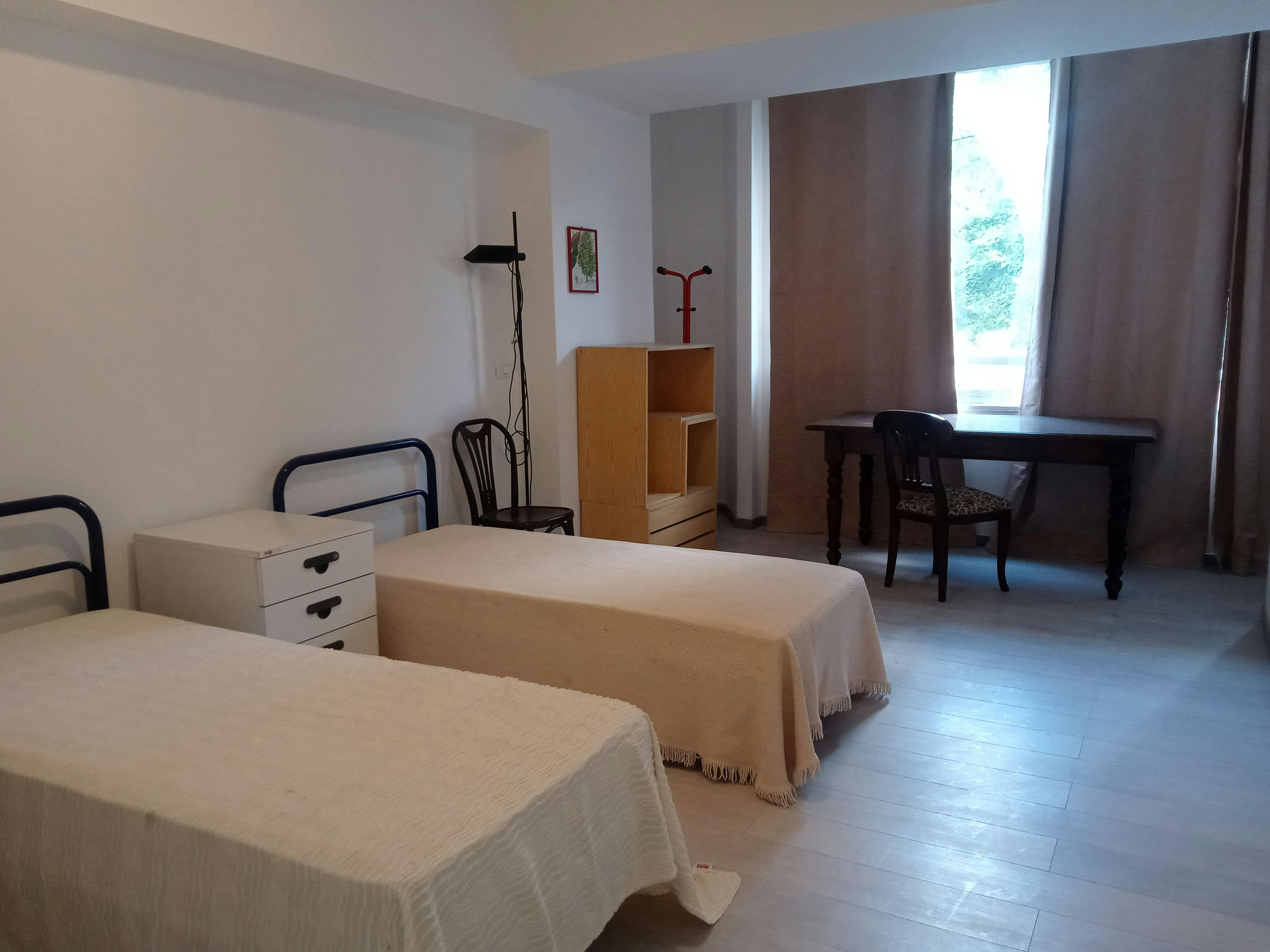 Pokój prywatny do wynajęcia za 530 € miesięcznie w mieście Ferrara, Viale Camillo Benso di Cavour