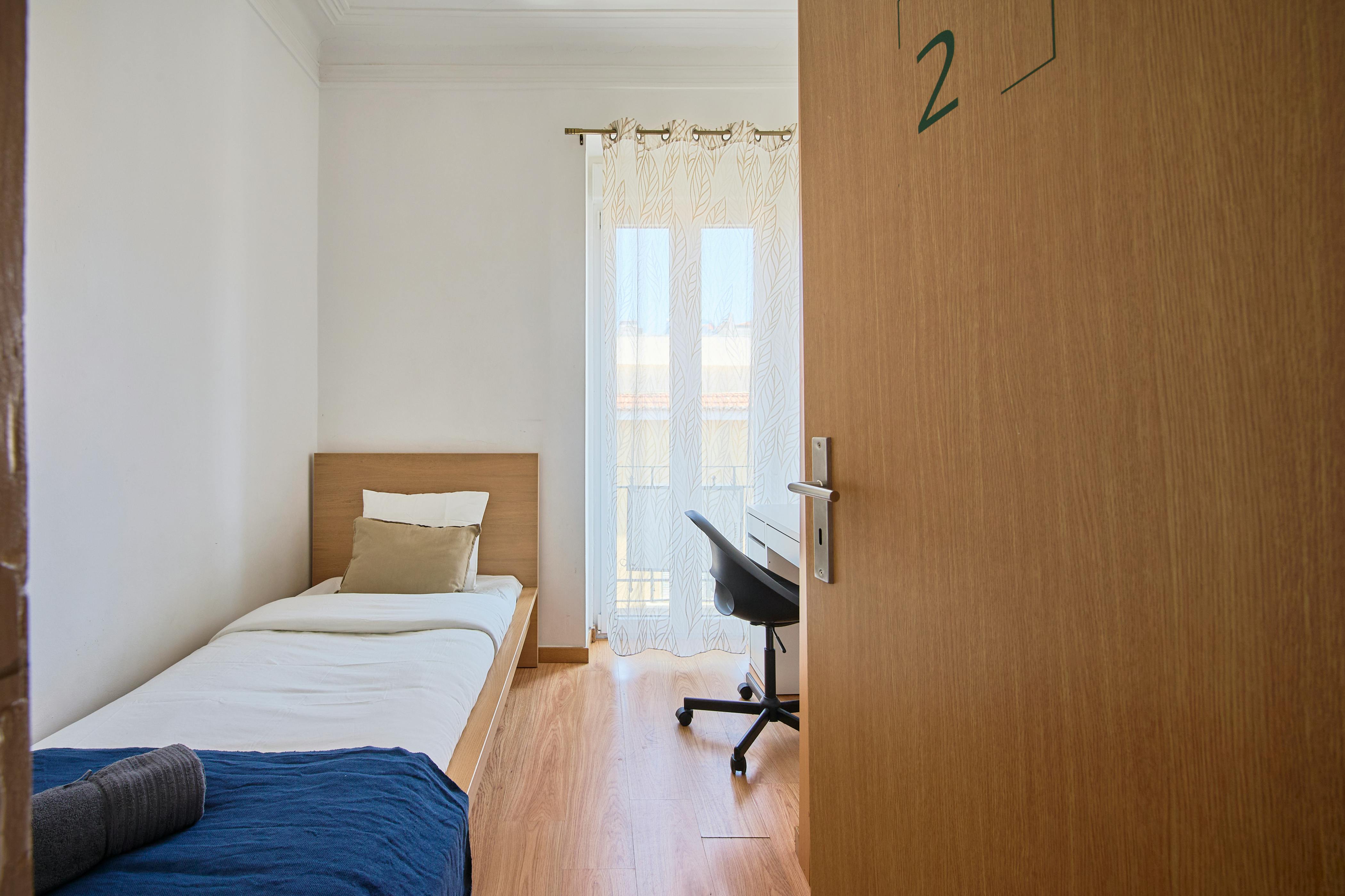 Private room in Rua João de Menezes, Lisbon (1735870) room image 1