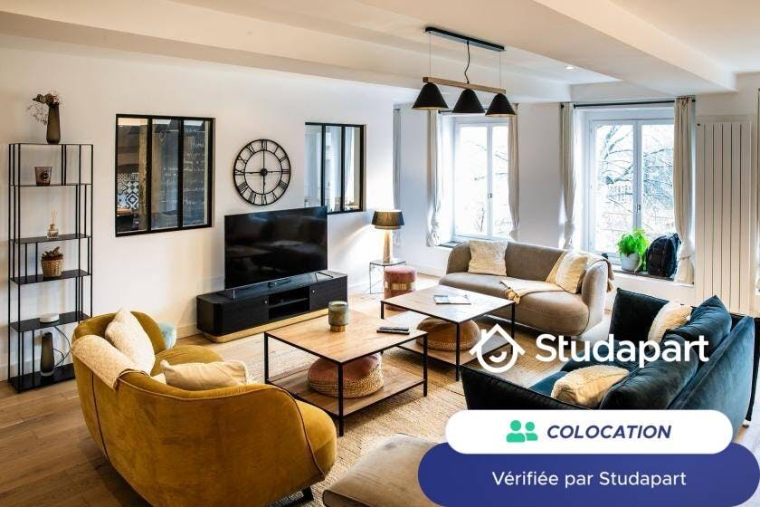 WG-Zimmer zu mieten für 450 € pro Monat in Tourcoing, Rue de Lille