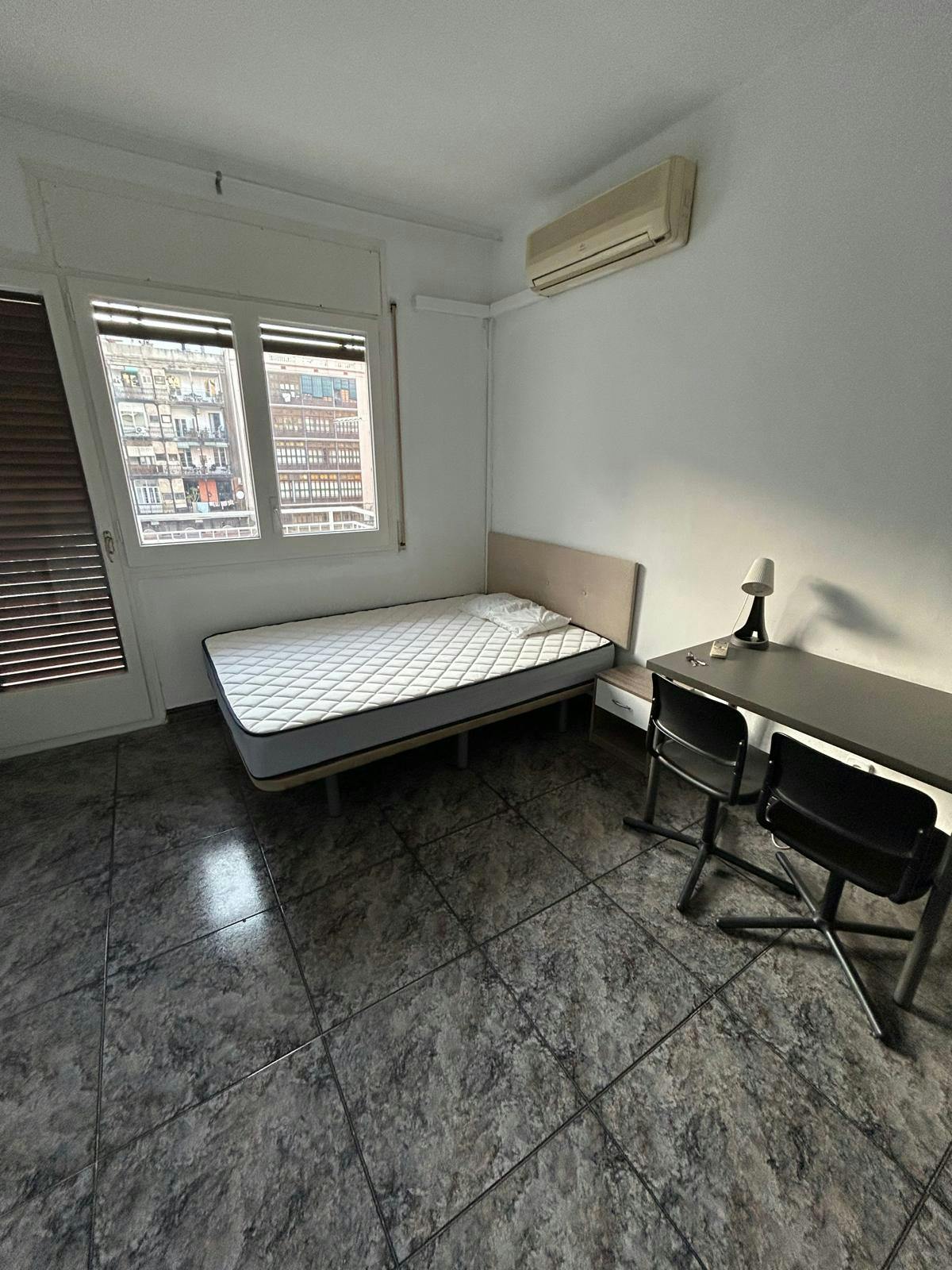 Private room in Carrer de Sepúlveda, Barcelona (1735977) room image 1