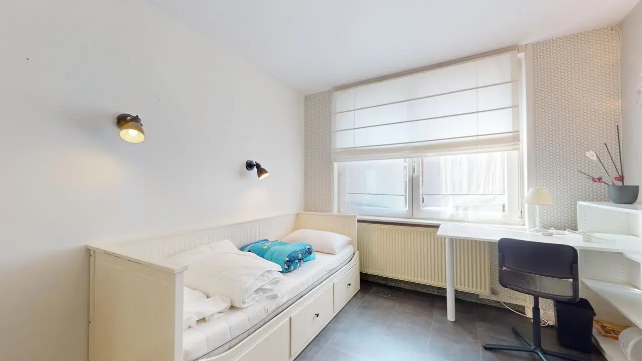 Private room in Rue Jean-Jacques Rousseau, Lille (1735992) ROOM 2