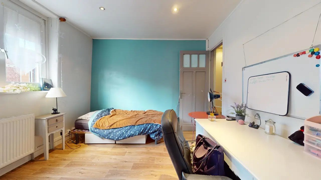 Private room in Rue Jean-Jacques Rousseau, Lille (1736006) room image 2