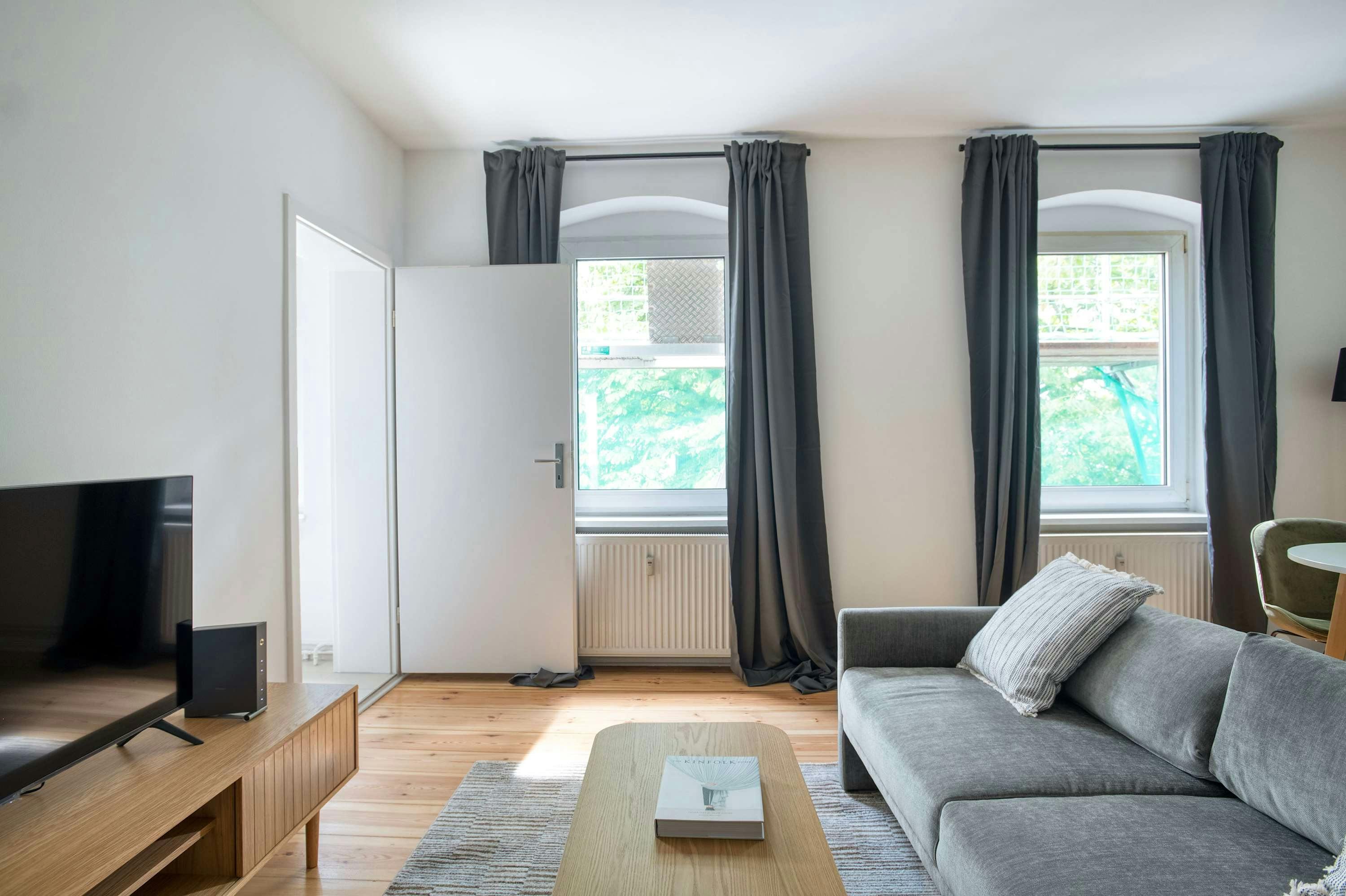 Apartment in Pestalozzistraße, Berlin (1736122) room image 1