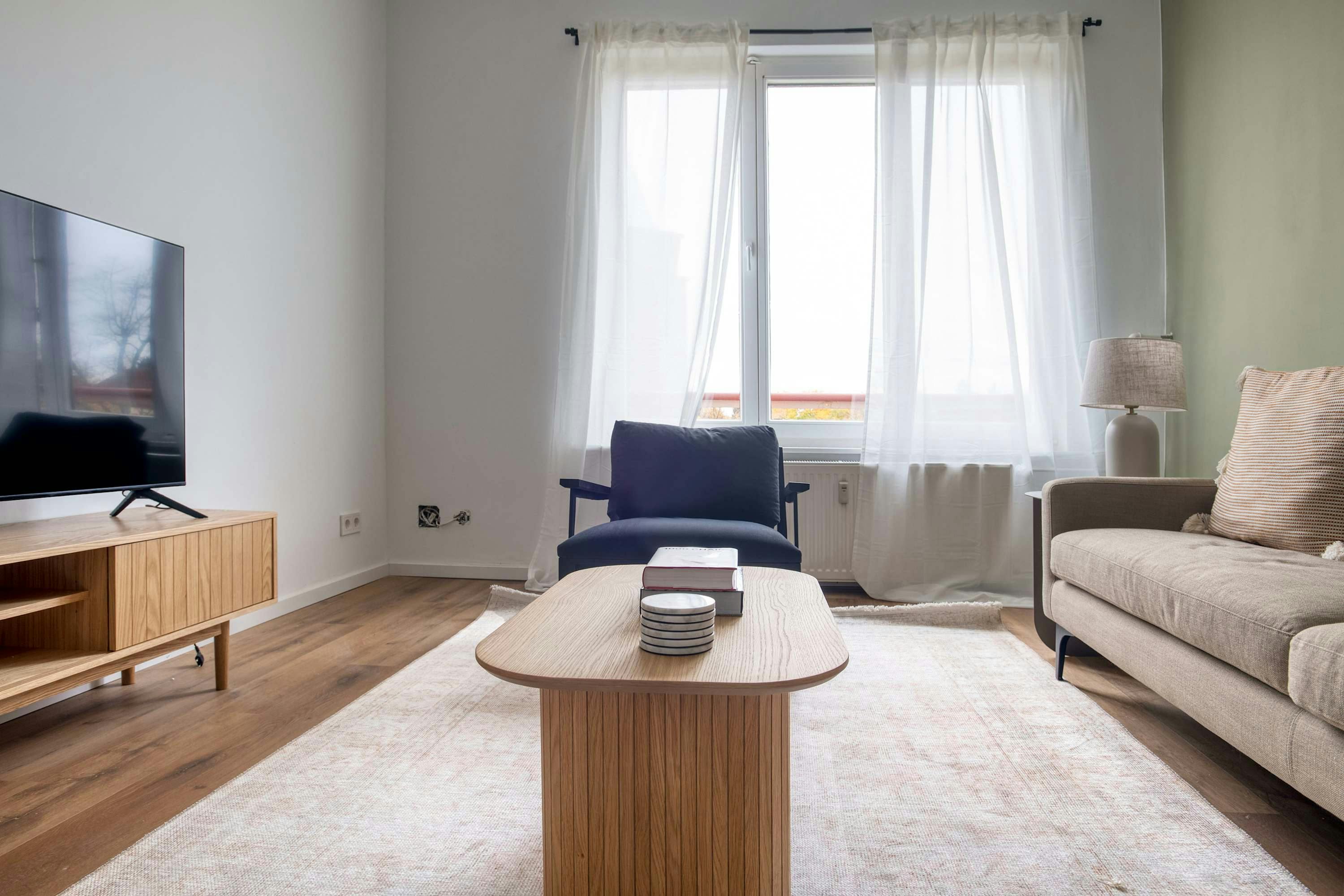 2-Bedroom Apartment in Hohenzollerndamm, Berlin (1736133) ROOM