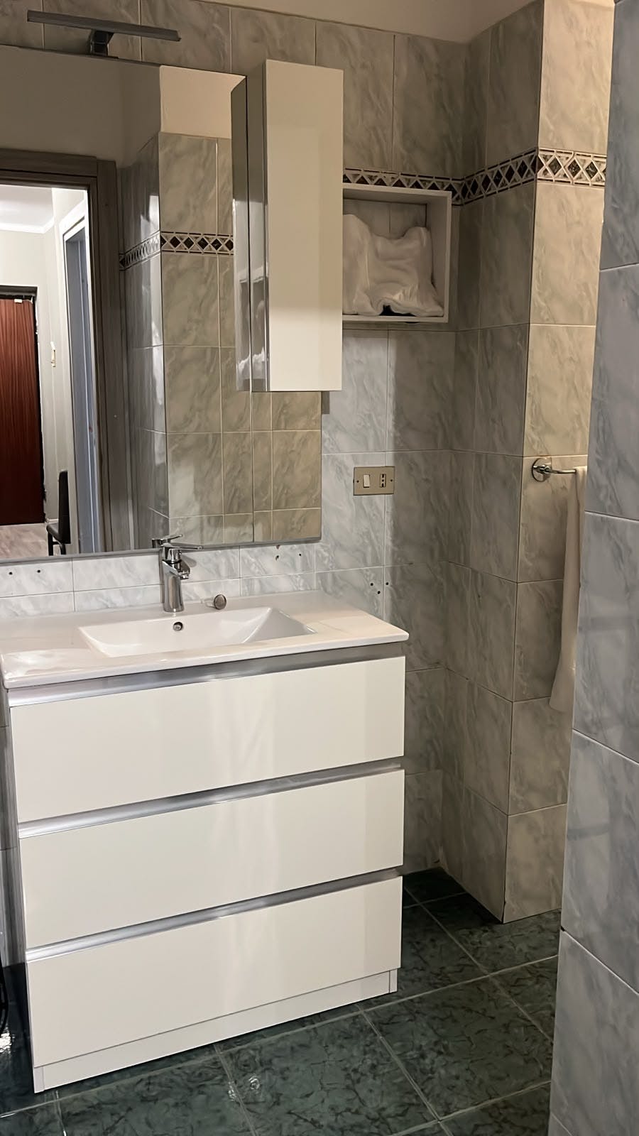 preview gallery tile