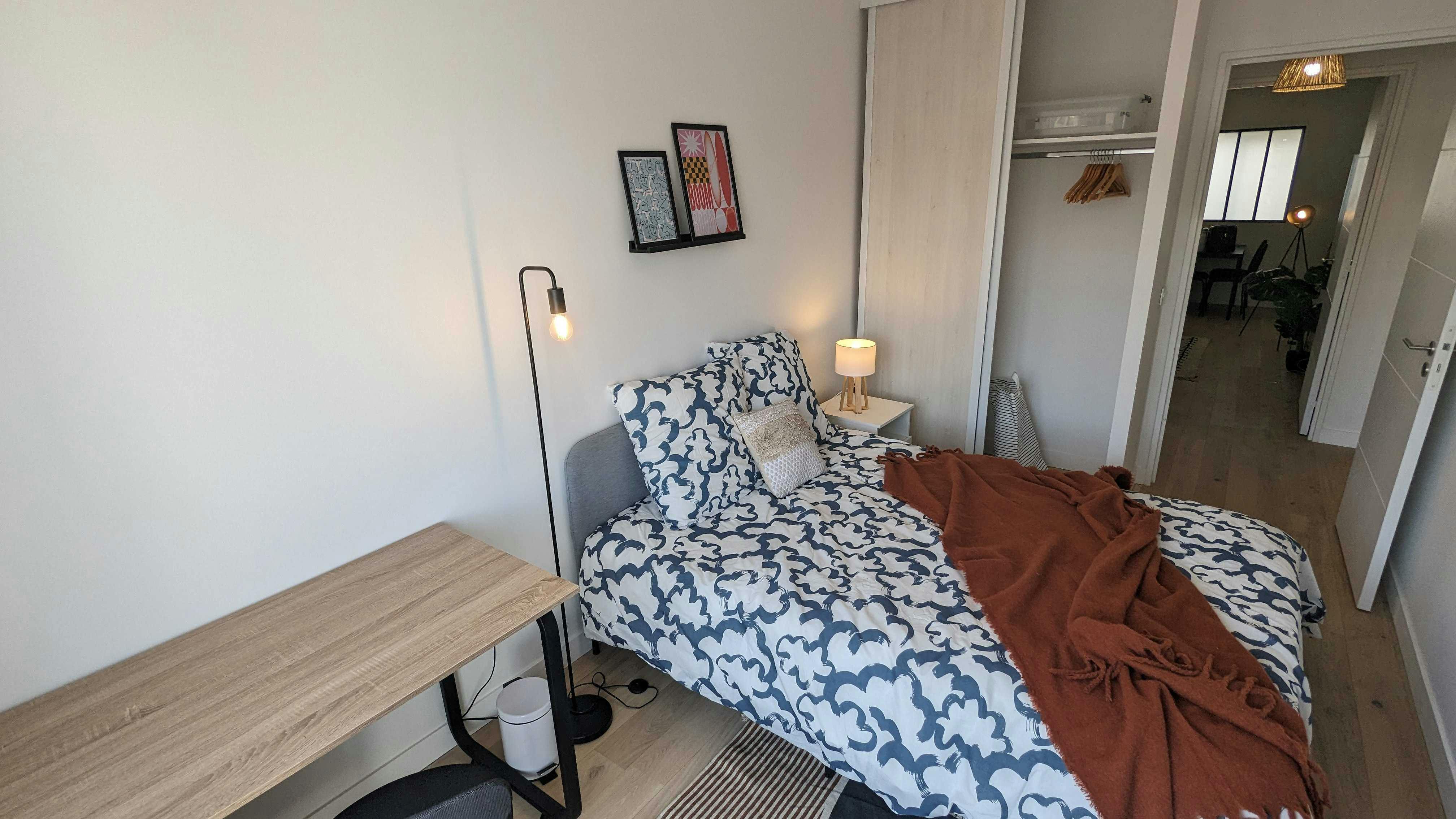 Private room in Rue Médéric, Clichy (1736180) room image 2