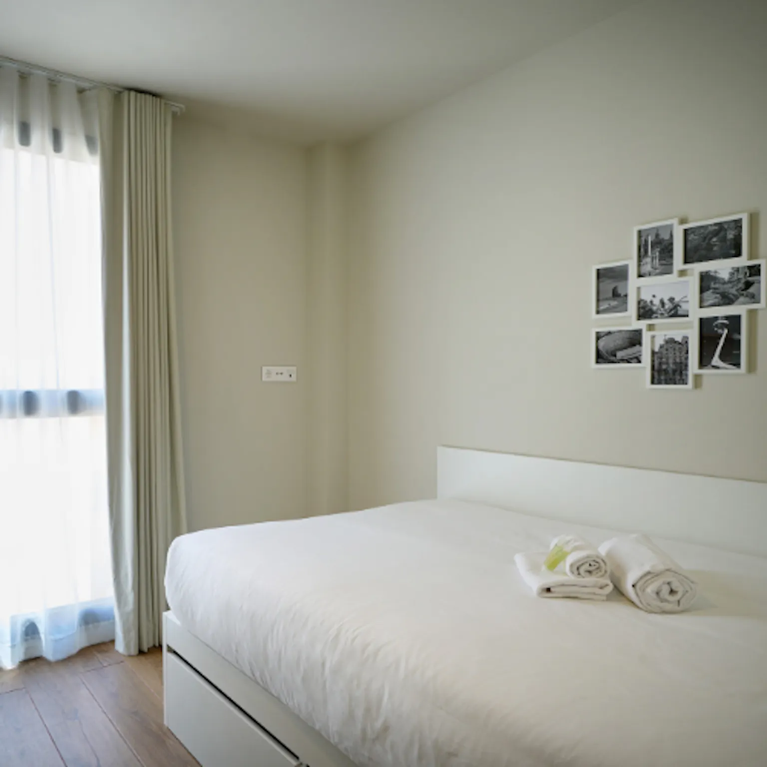 Carrer Doctor Jaume Ferran i Clua, L'Hospitalet de Llobregat preview