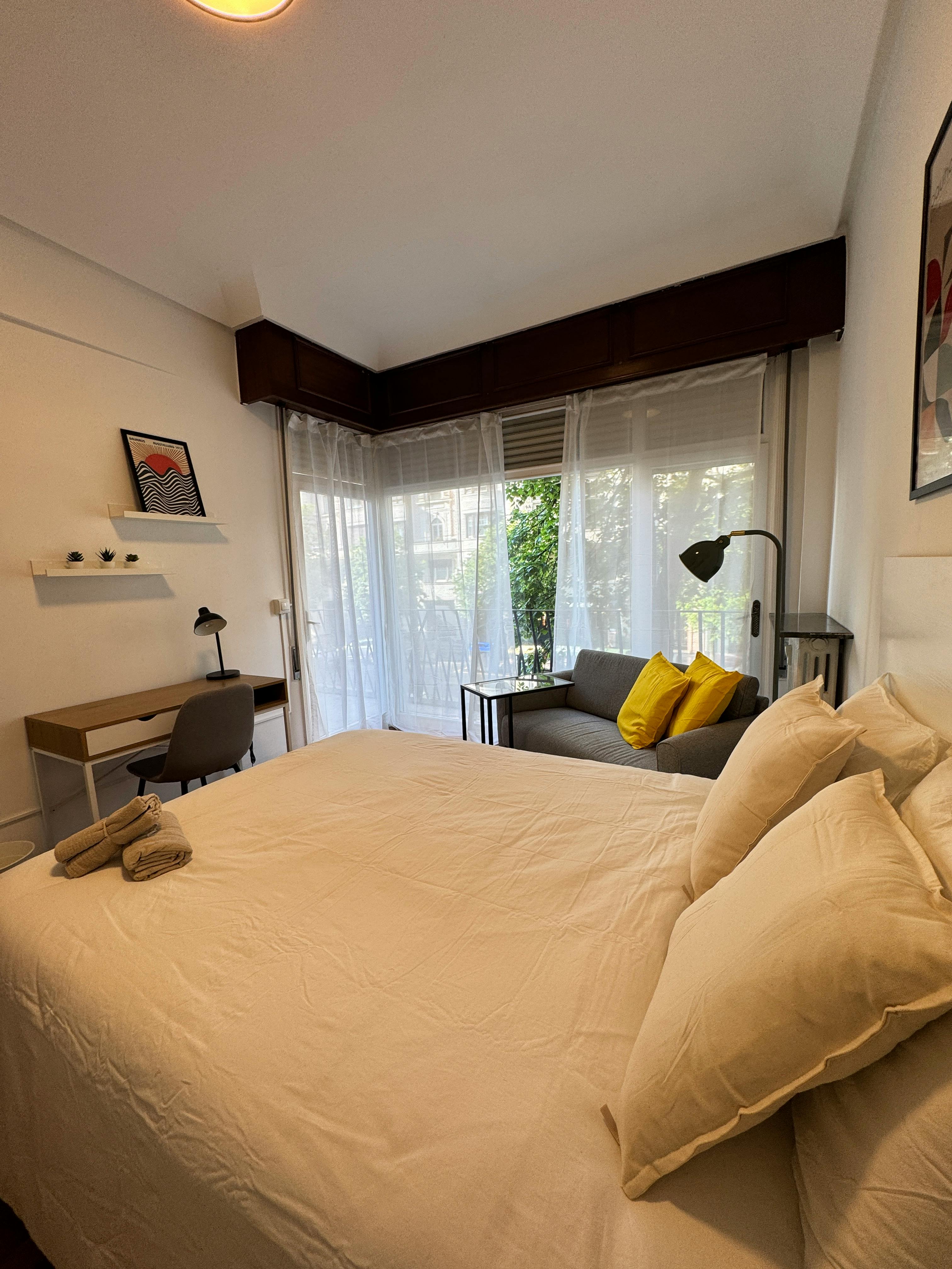 Shared room in Diego Lopez Haroko Kale Nagusia, Bilbao (1736275) ROOM 4