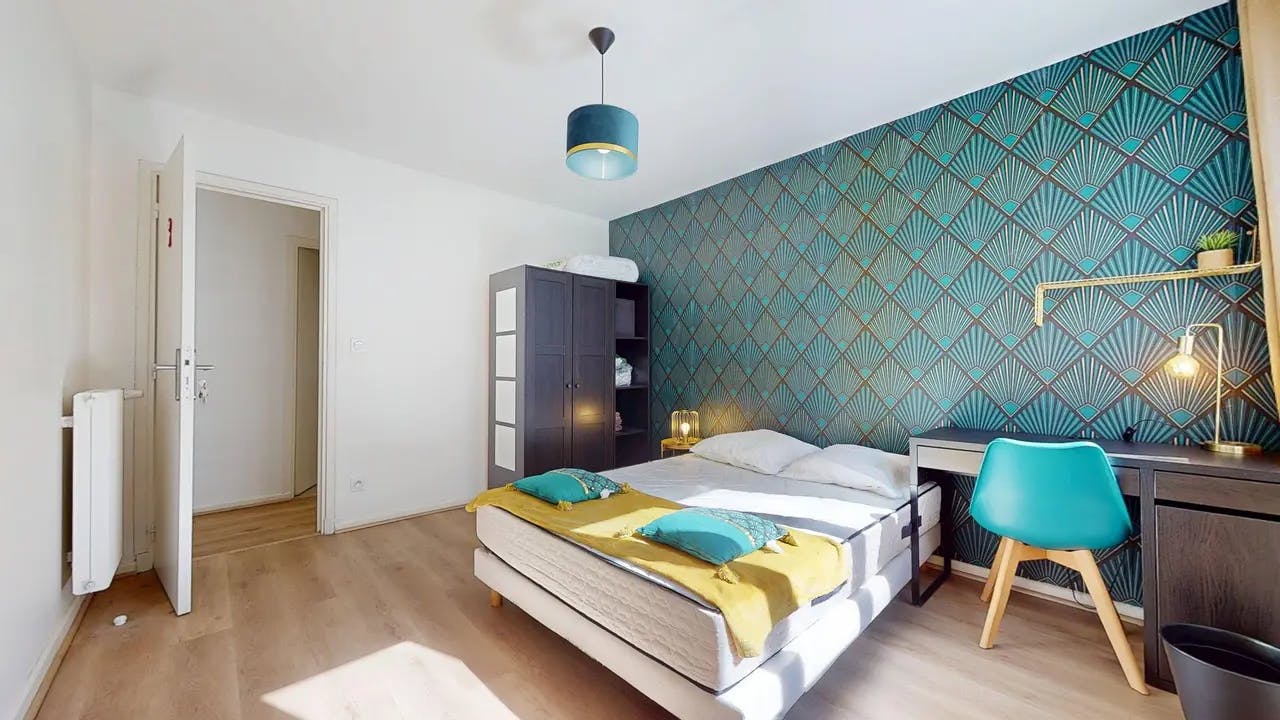 Private room in Rue Victor Hugo, Clermont-Ferrand (1736278) ROOM 2