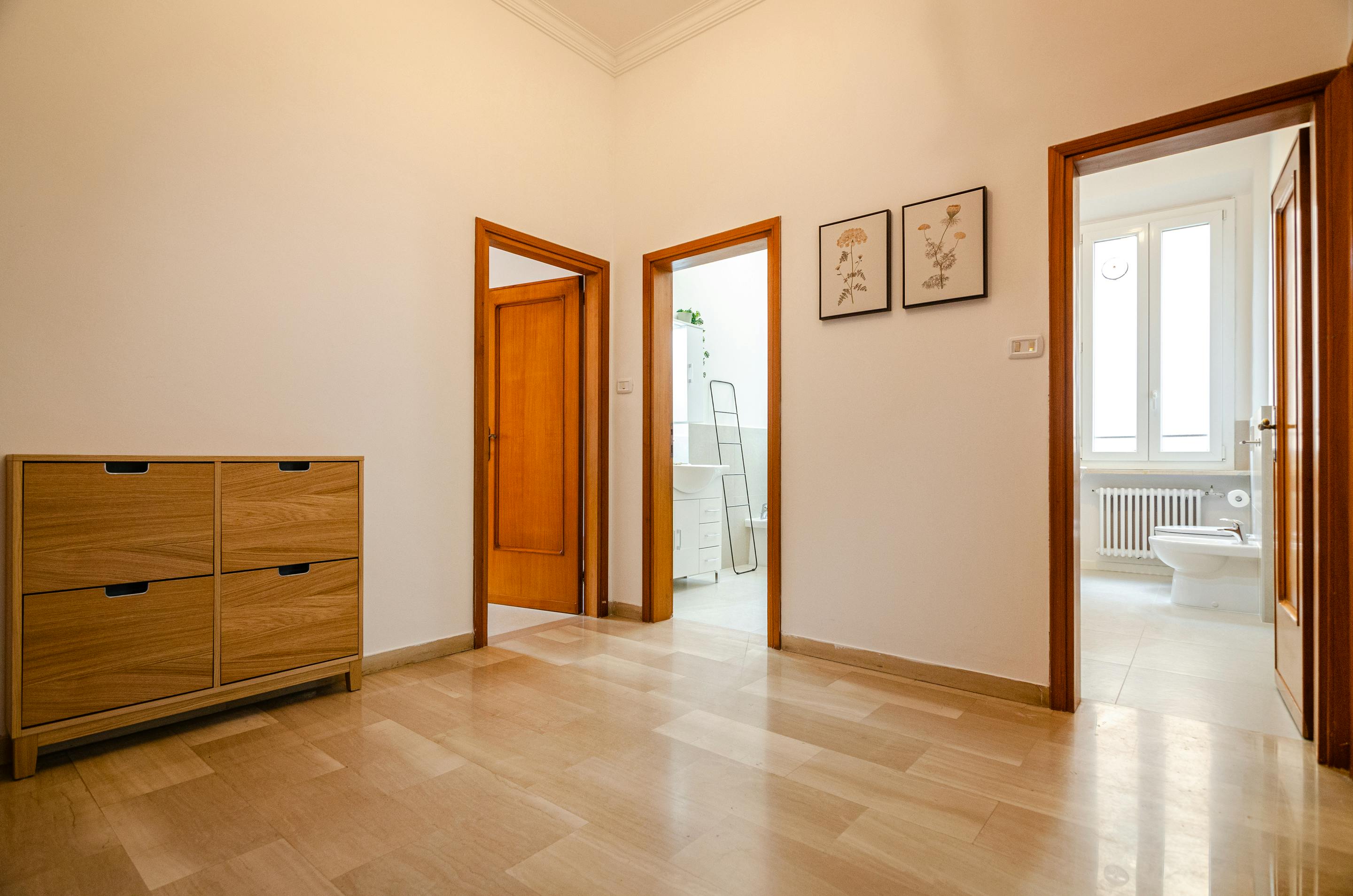 4-Bedroom Apartment in Via Antonio Zanolini, Bologna (1736303) ROOM 1