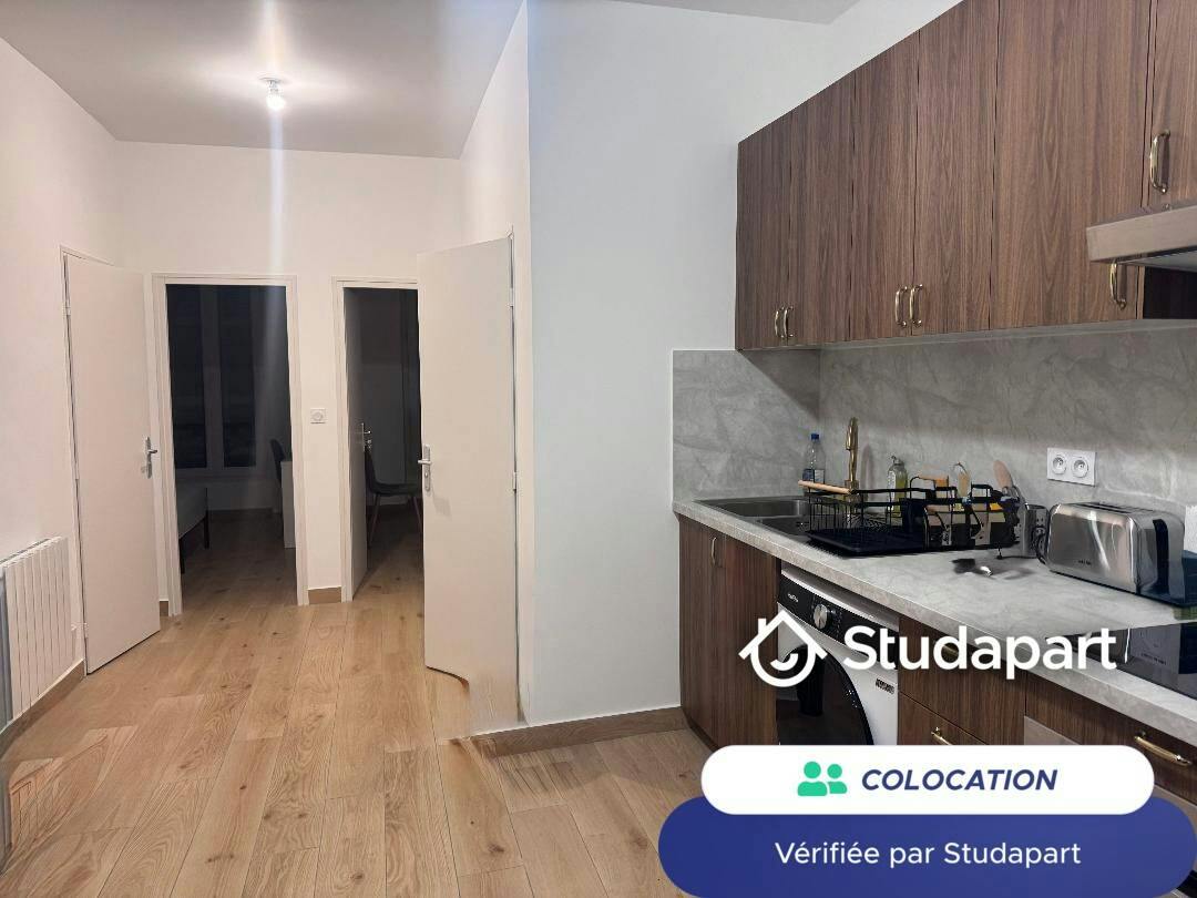 Private room for rent on Boulevard de Dunkerque, Marseille - Vue 5