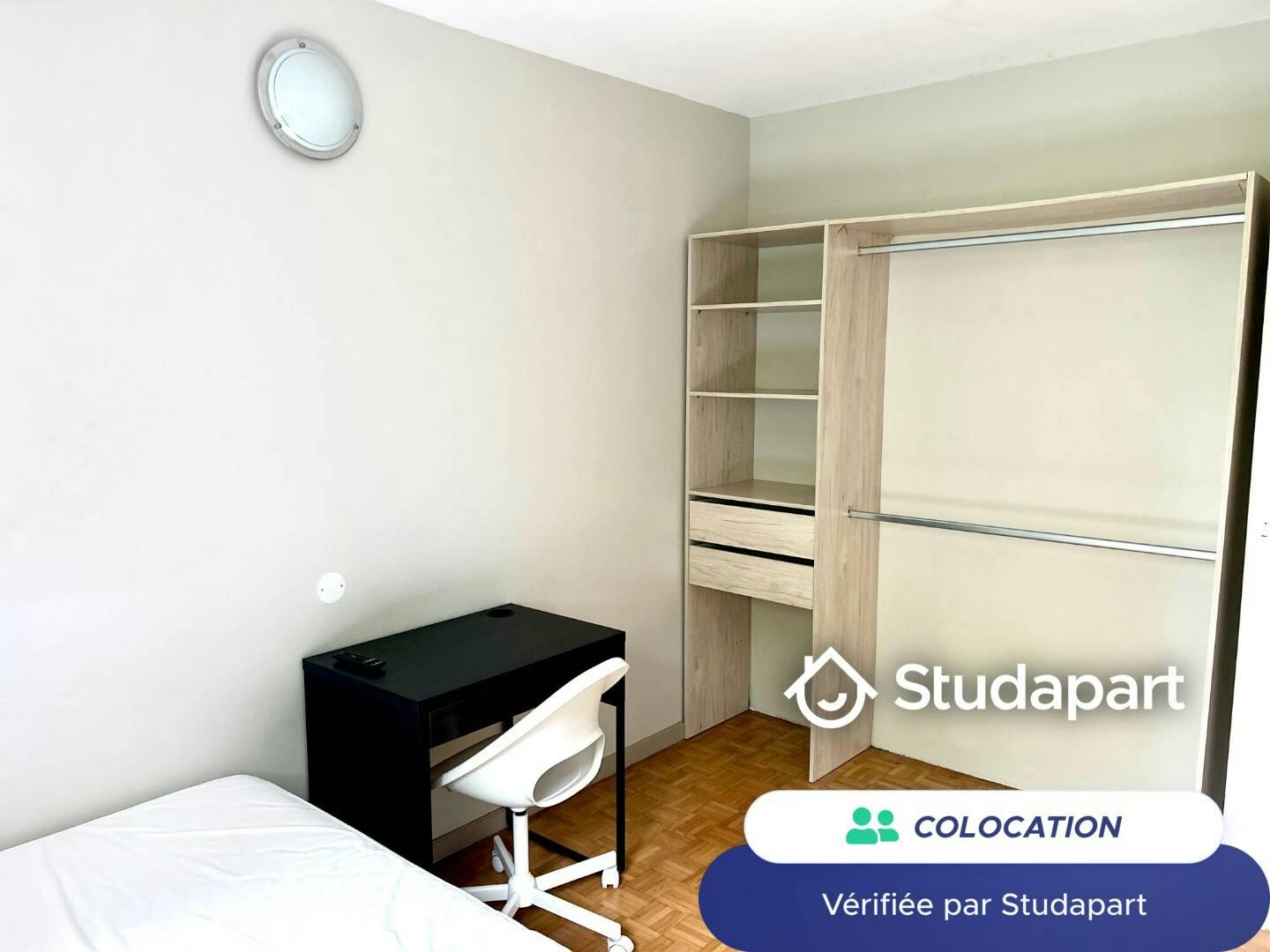 WG-Zimmer zu mieten für 600 € pro Monat in Sartrouville, Avenue Georges Clemenceau