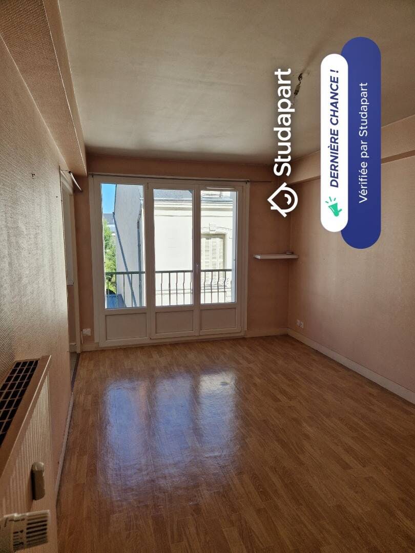 Appartement te huur voor € 550 per maand in Tours, Rue Lakanal