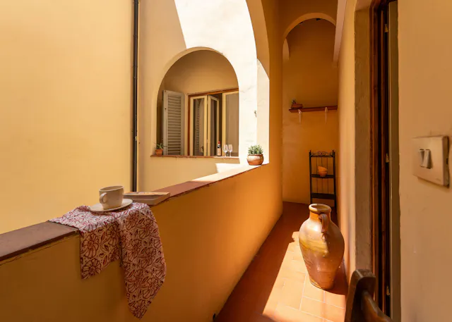 Private room in Via Maggio, Florence (1736397) room image 2