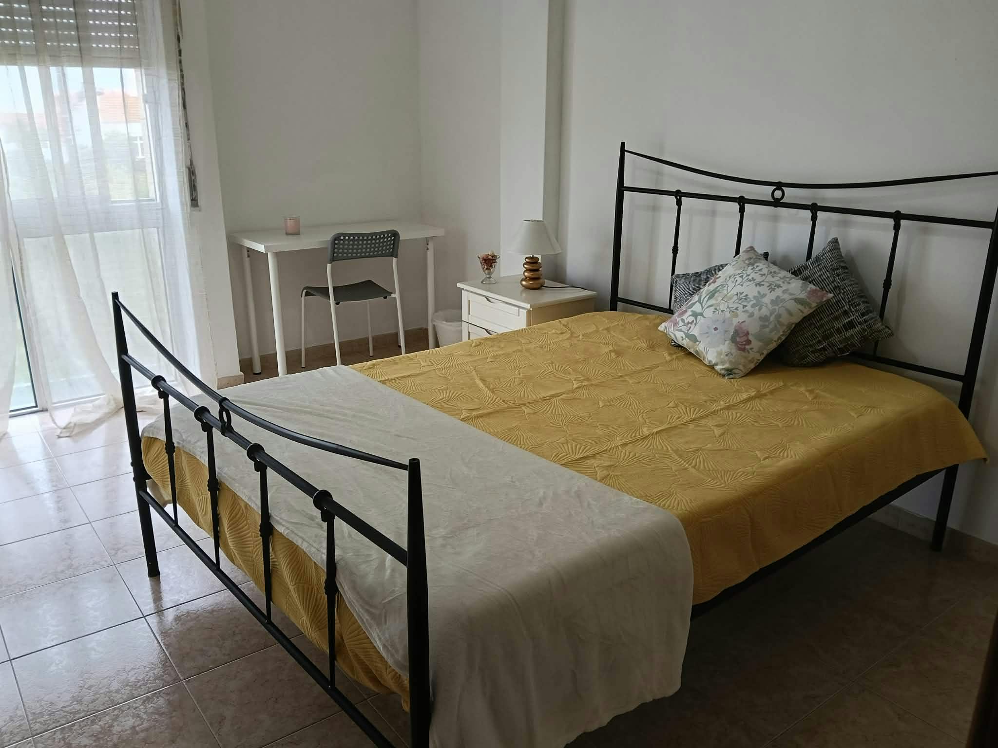 Stanza privata in affitto a 550 € al mese a Pinhal Novo, Rua Infante Dom Henrique