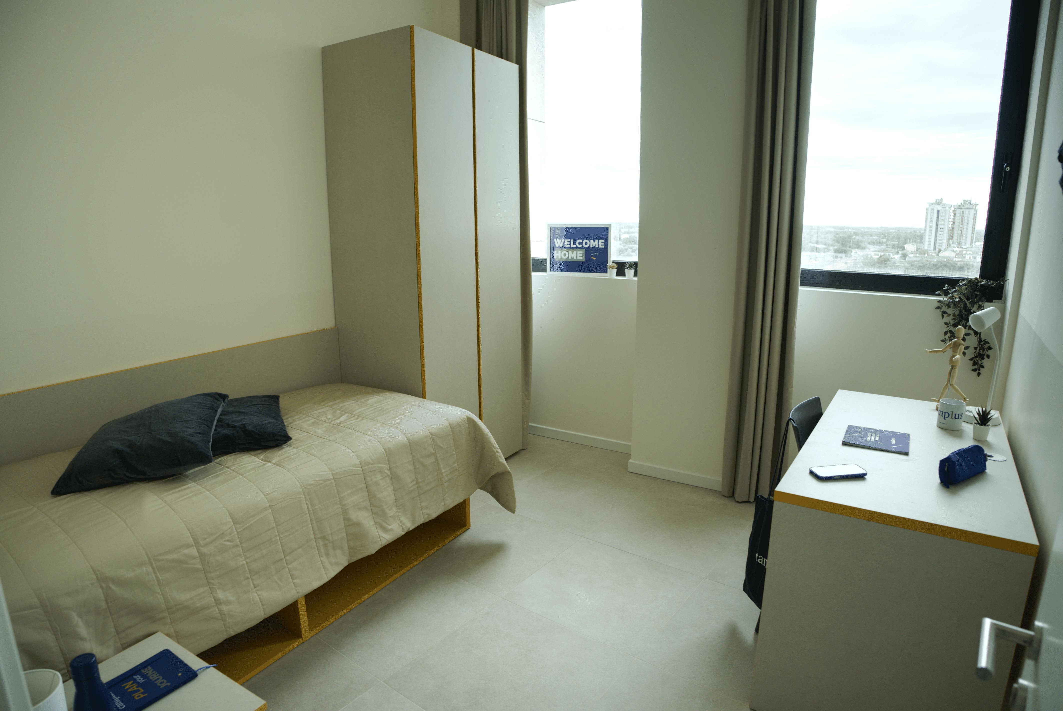 Chambre privée à louer pour 570 €/mois à Ferrara, Via Darsena