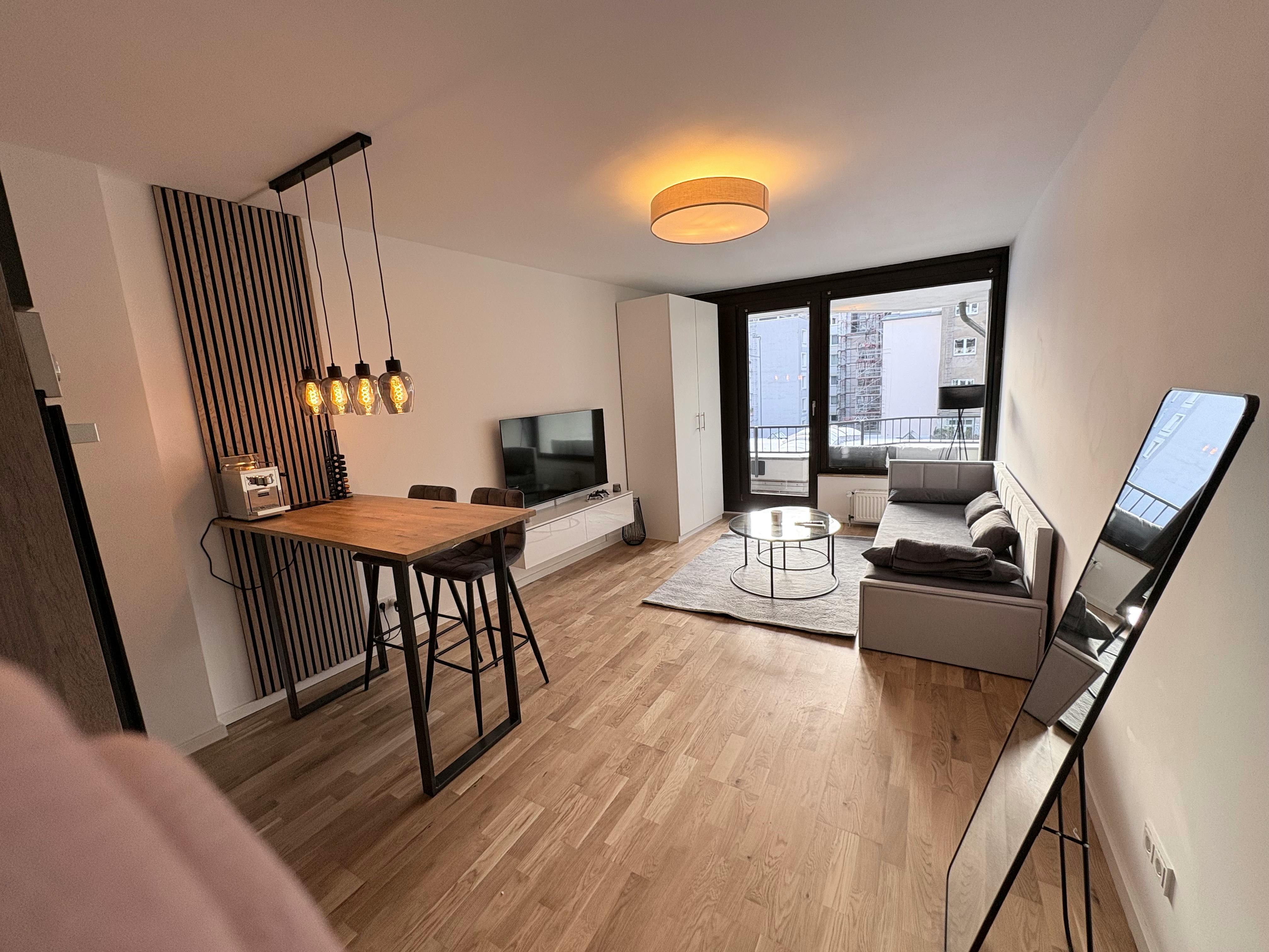 Студія за оренду для 1 200 EUR на місяць у Köln, Genter Straße