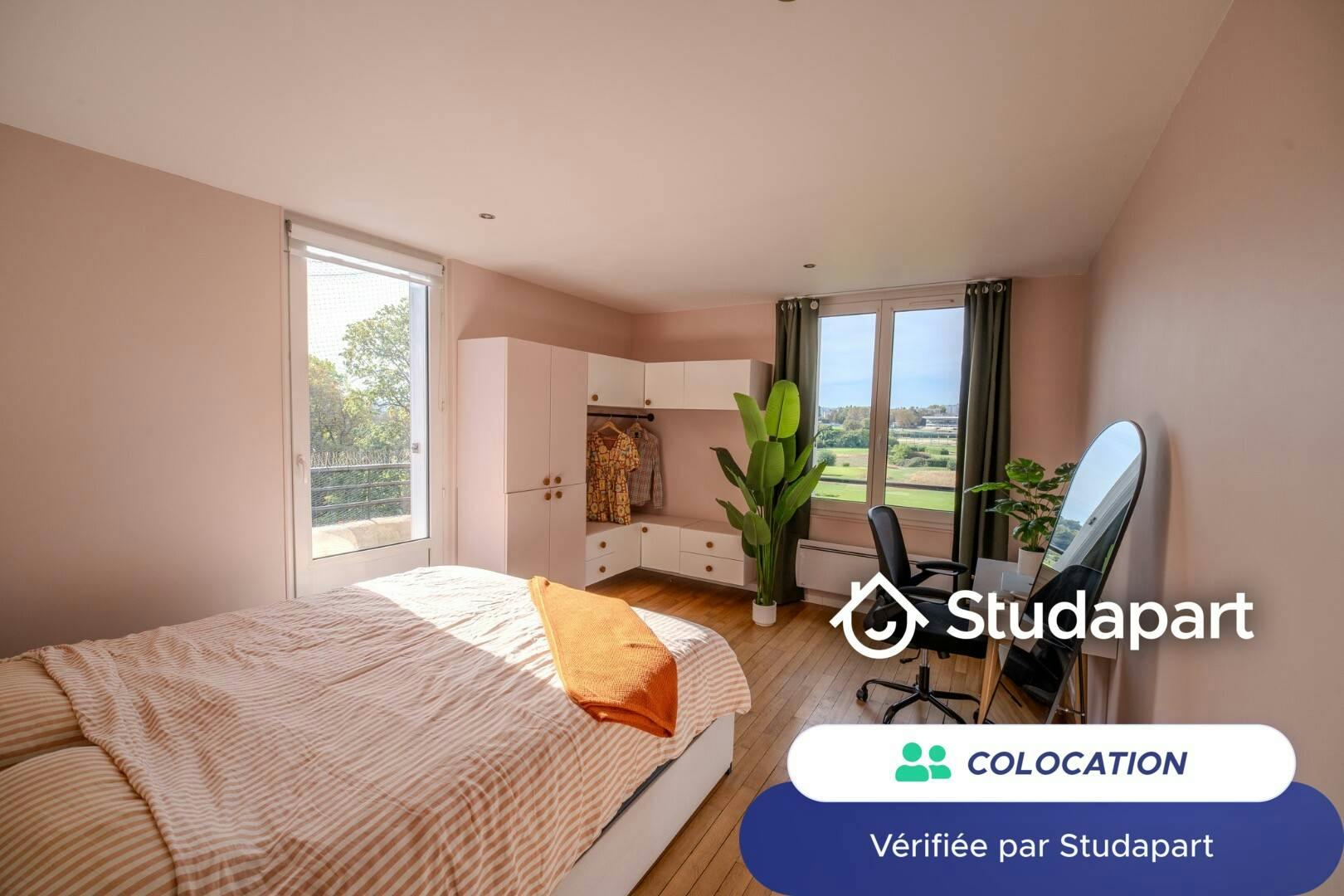 Pièce à Suresnes