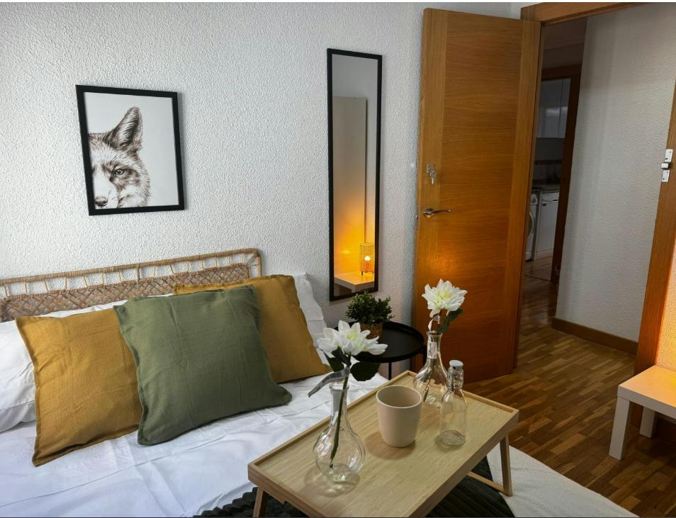 Private room in Calle Lucano, Madrid (1736866) room image 2
