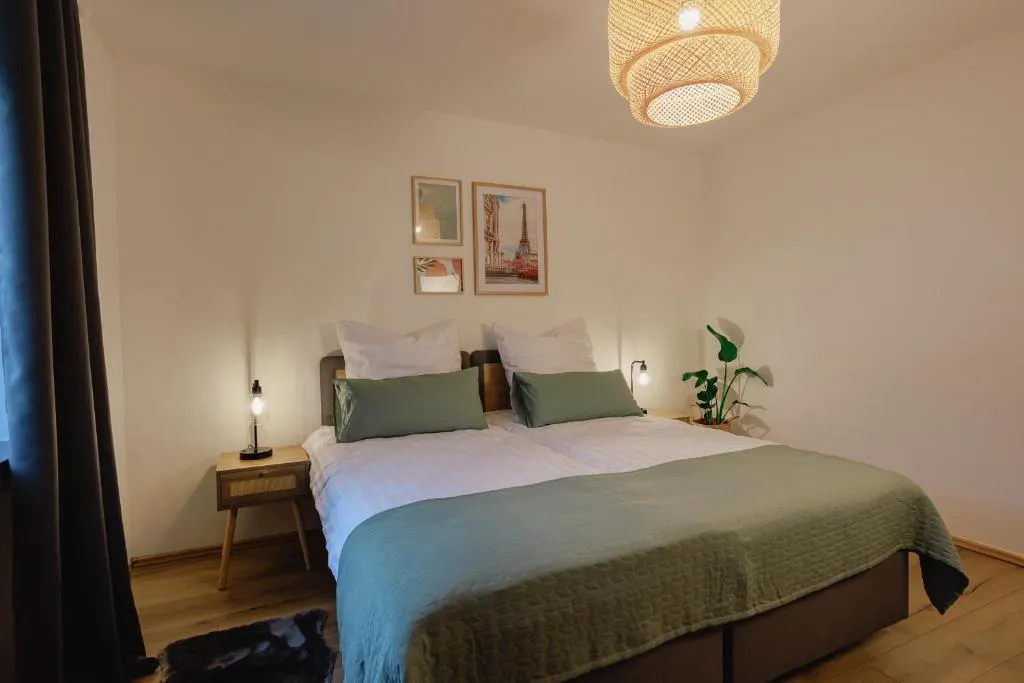 3-Bedroom Apartment in Hufelandstraße, Essen (1736993) ROOM 2