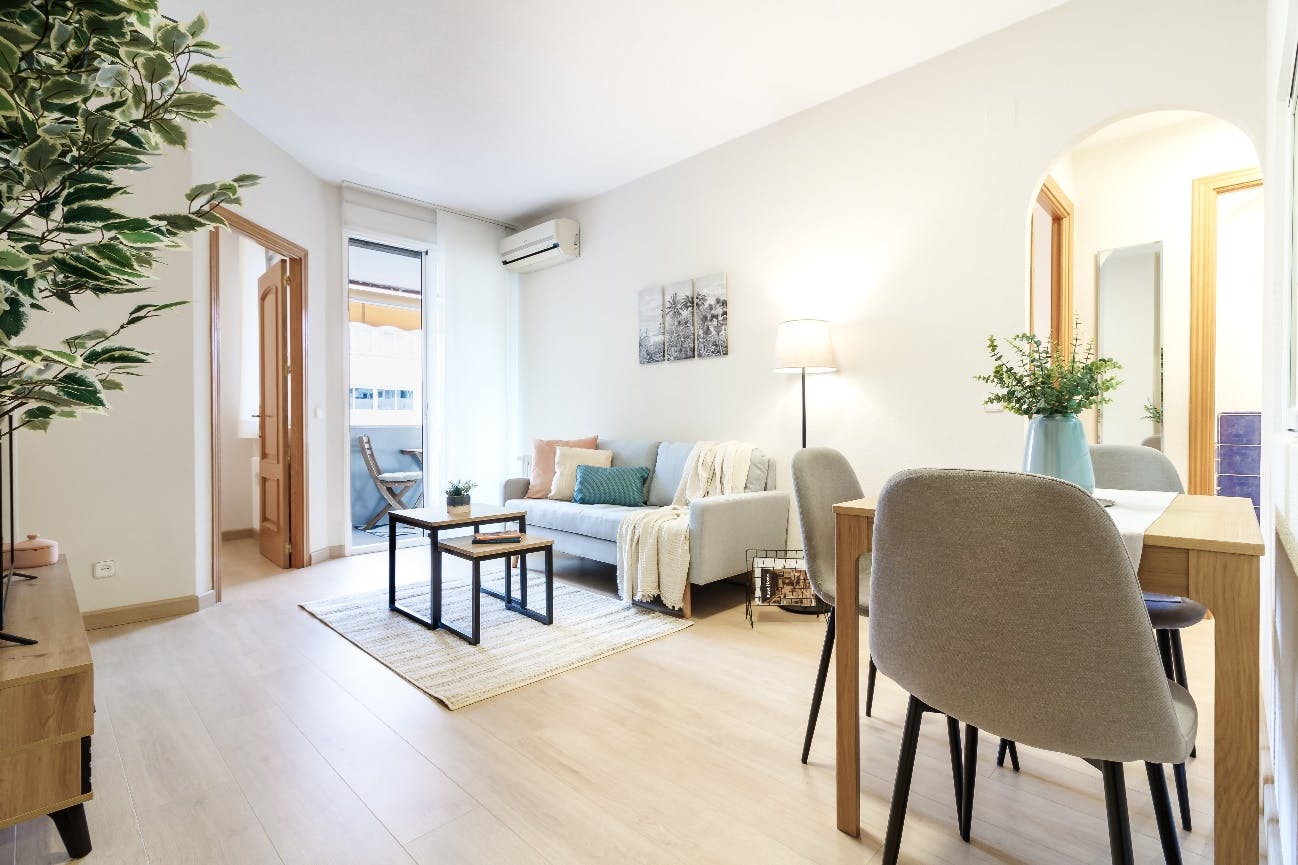 Mieszkanie do wynajęcia za 2150 € miesięcznie w mieście Madrid, Calle de Orense