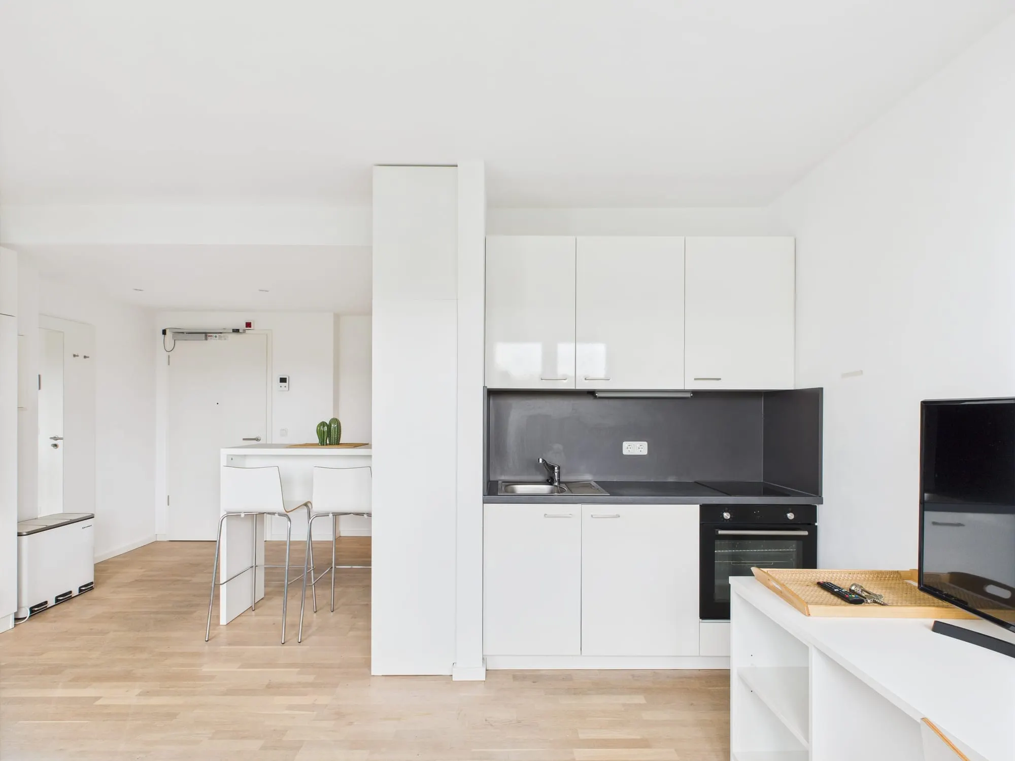 Apartment in Leibnizstraße, Berlin (1737150) ROOM 1
