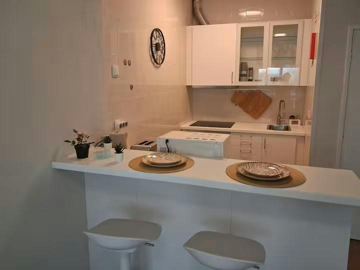 1-Bedroom Apartment in Rua de Antero de Quental, Porto (1737169) ROOM 2
