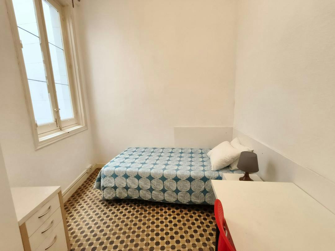 Private room in Calle de las Fuentes, Madrid (1737201) ROOM 4