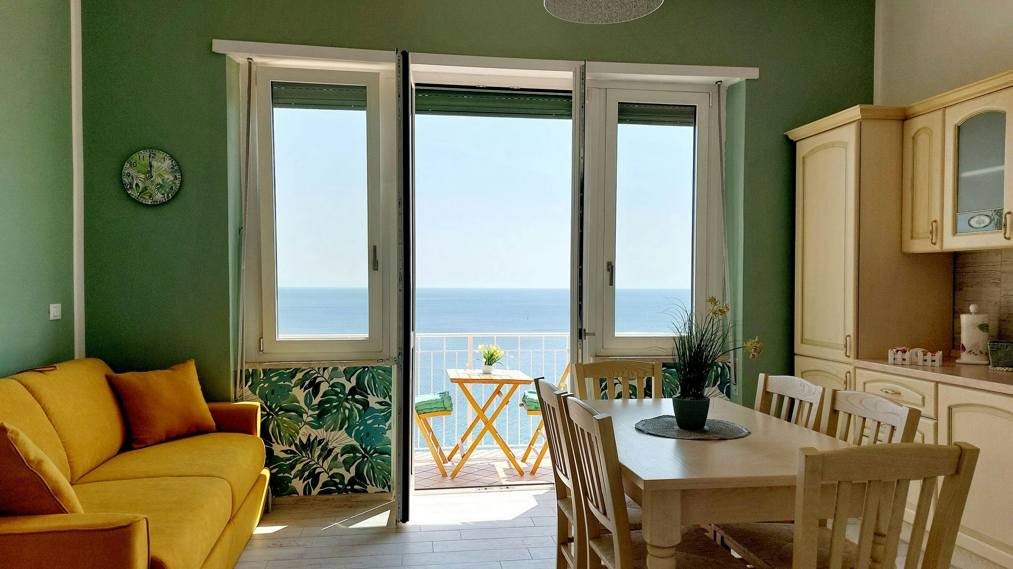 Apartment for rent for €1 per month in Bergeggi, Via C. Colombo