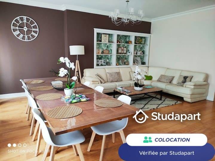 WG-Zimmer zu mieten für 530 € pro Monat in Valence, Rue Madier de Montjau