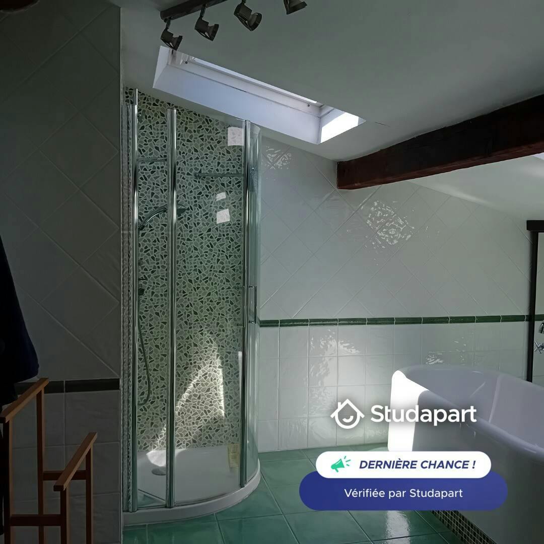 Private room for rent on Rue Loubiague, Toulouse - Vue 5