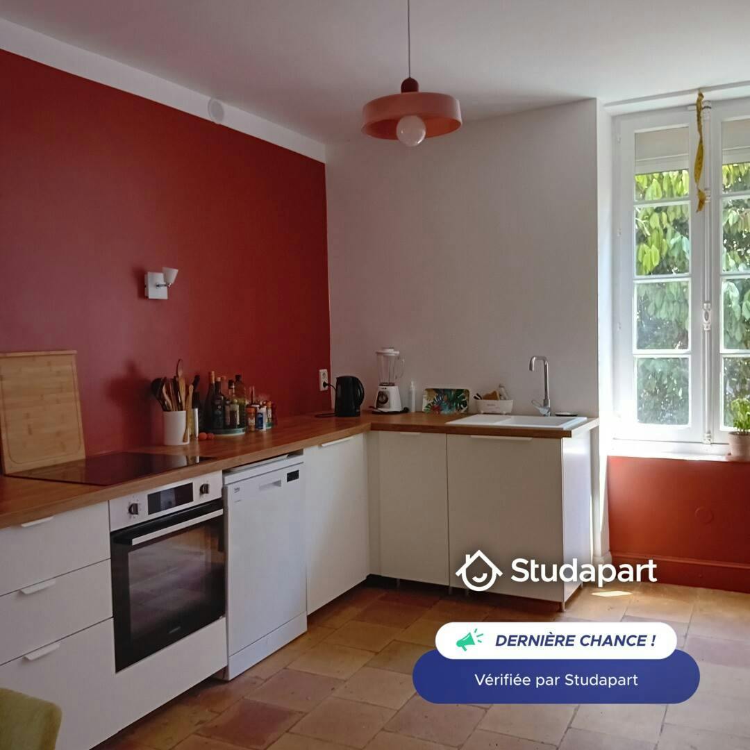 Private room for rent on Rue Loubiague, Toulouse - Plus