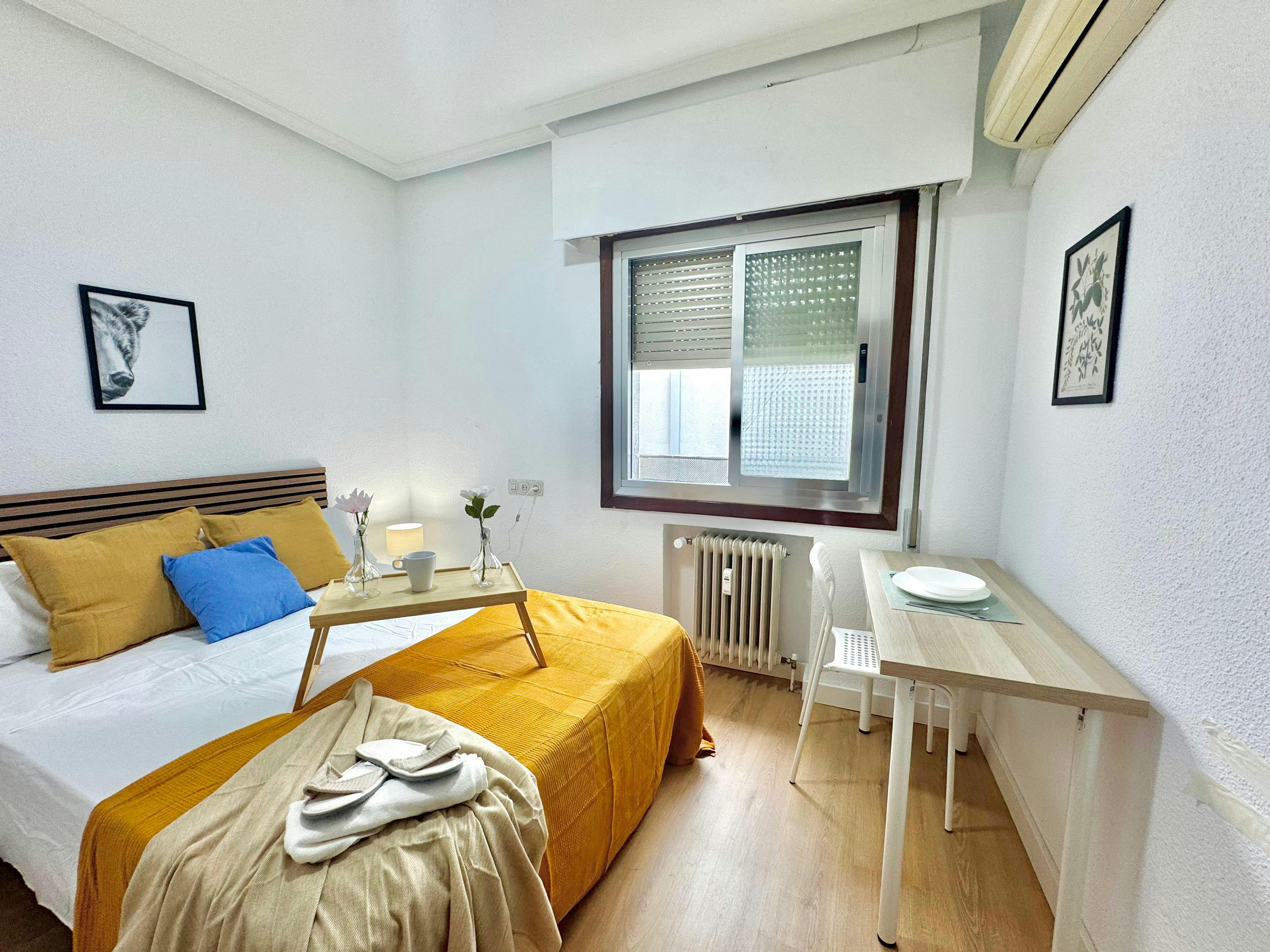 Private room in Calle de Hortaleza, Madrid (1737294) room image 1