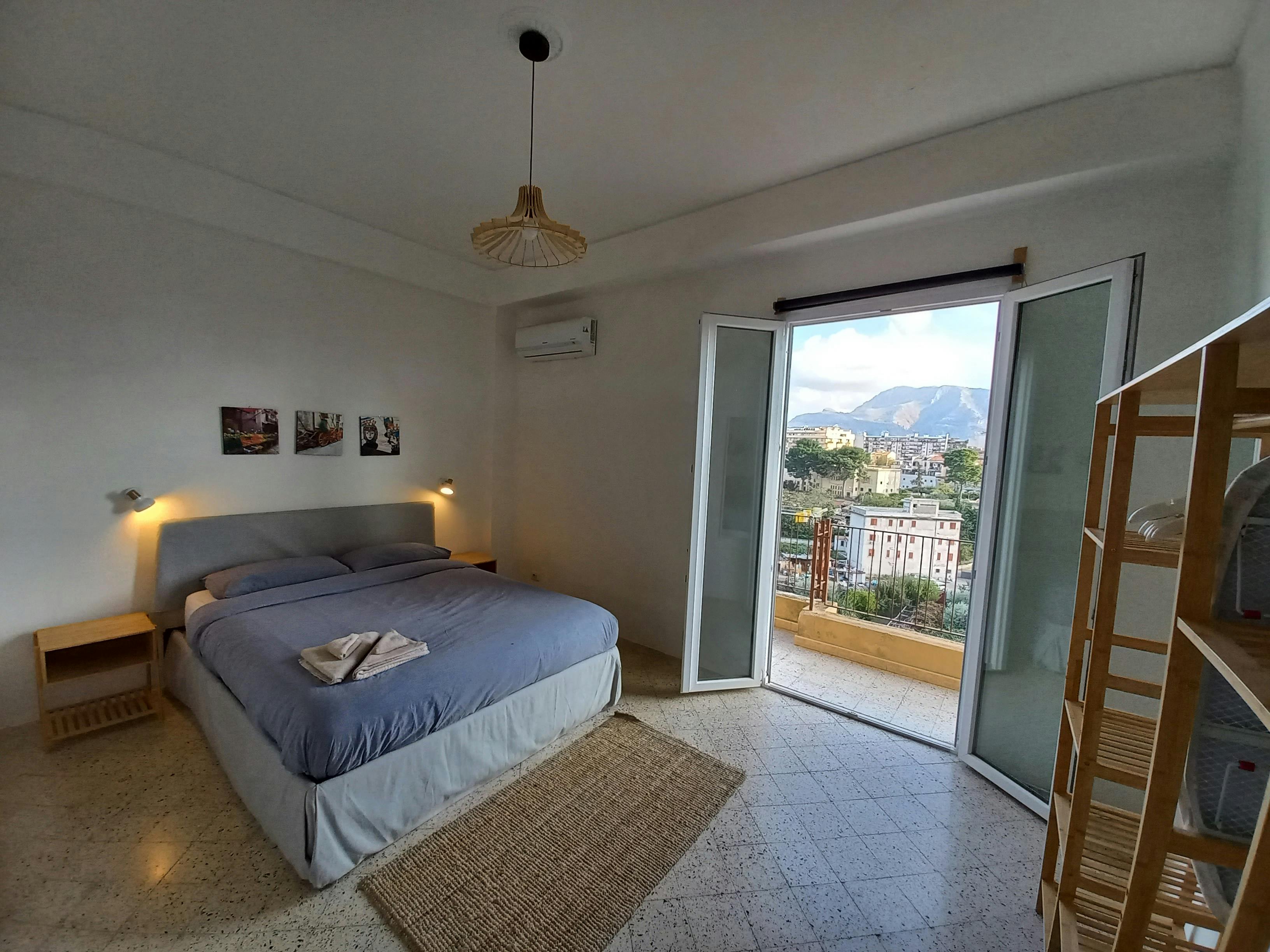 Lägenhet att hyra för 650 € i månaden i Palermo, Via Re Tancredi