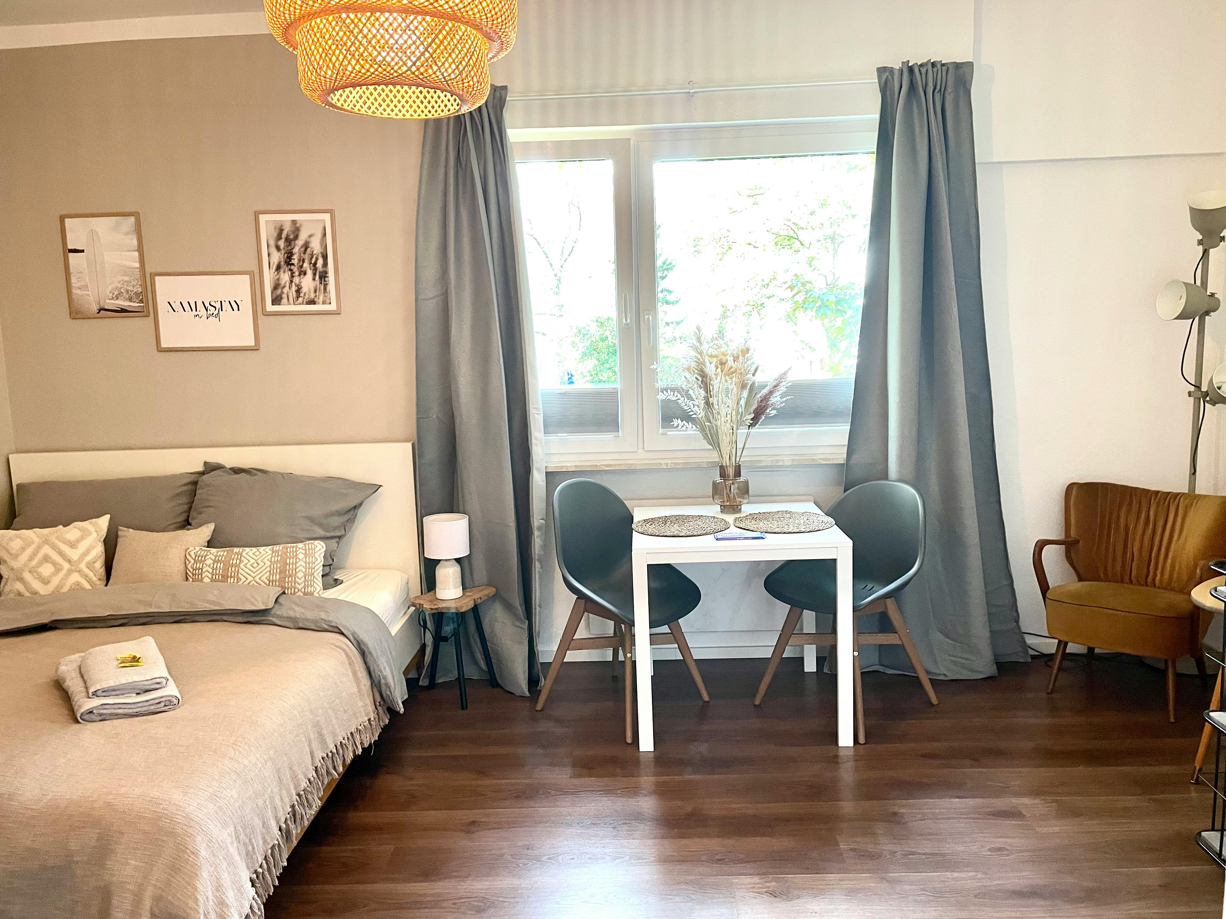 Studio zu mieten für 1.150 € pro Monat in Essen, Alfredstraße