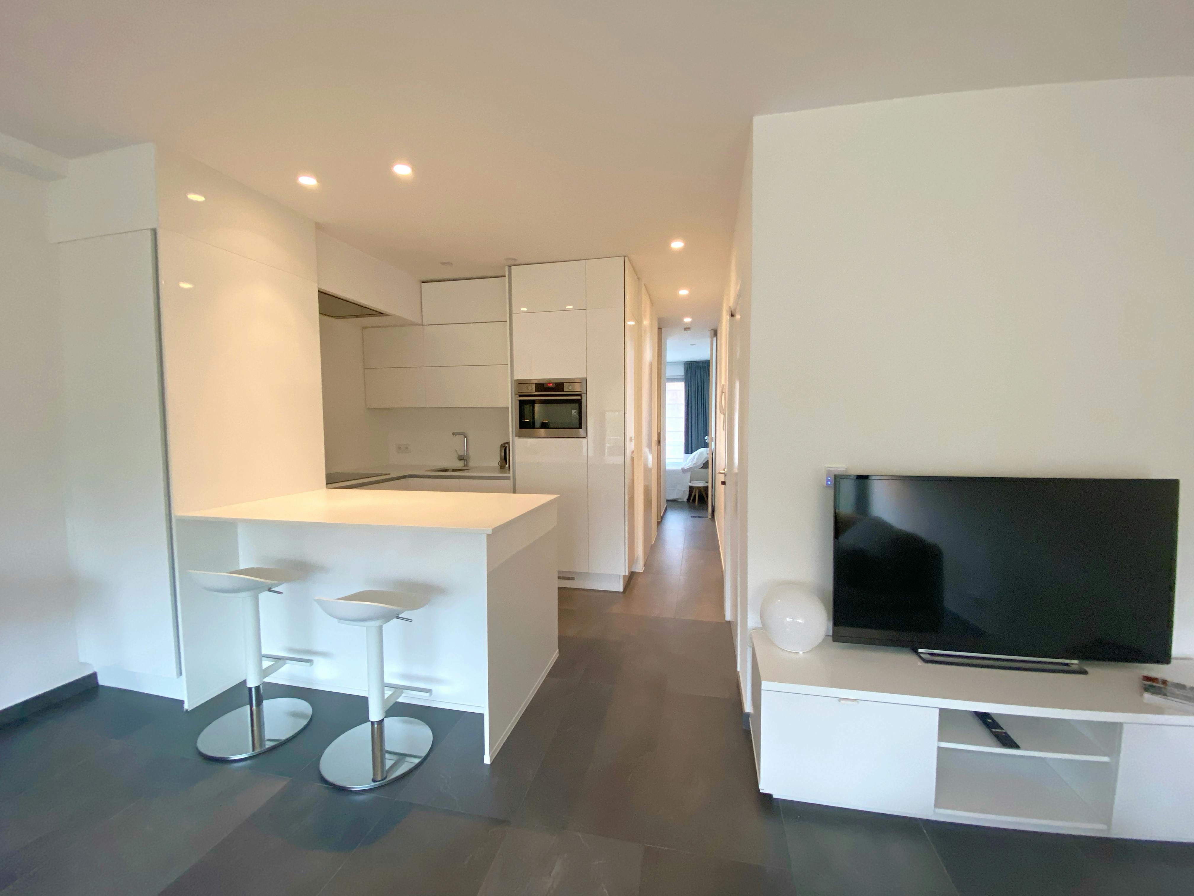 Appartement à louer pour 1 400 €/mois à Uccle, Avenue de Messidor