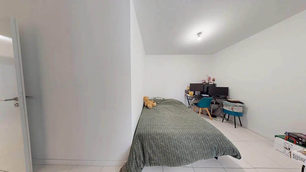 Private room in Rue de la Compagnie du Midi, Bordeaux (1737492) room image 1