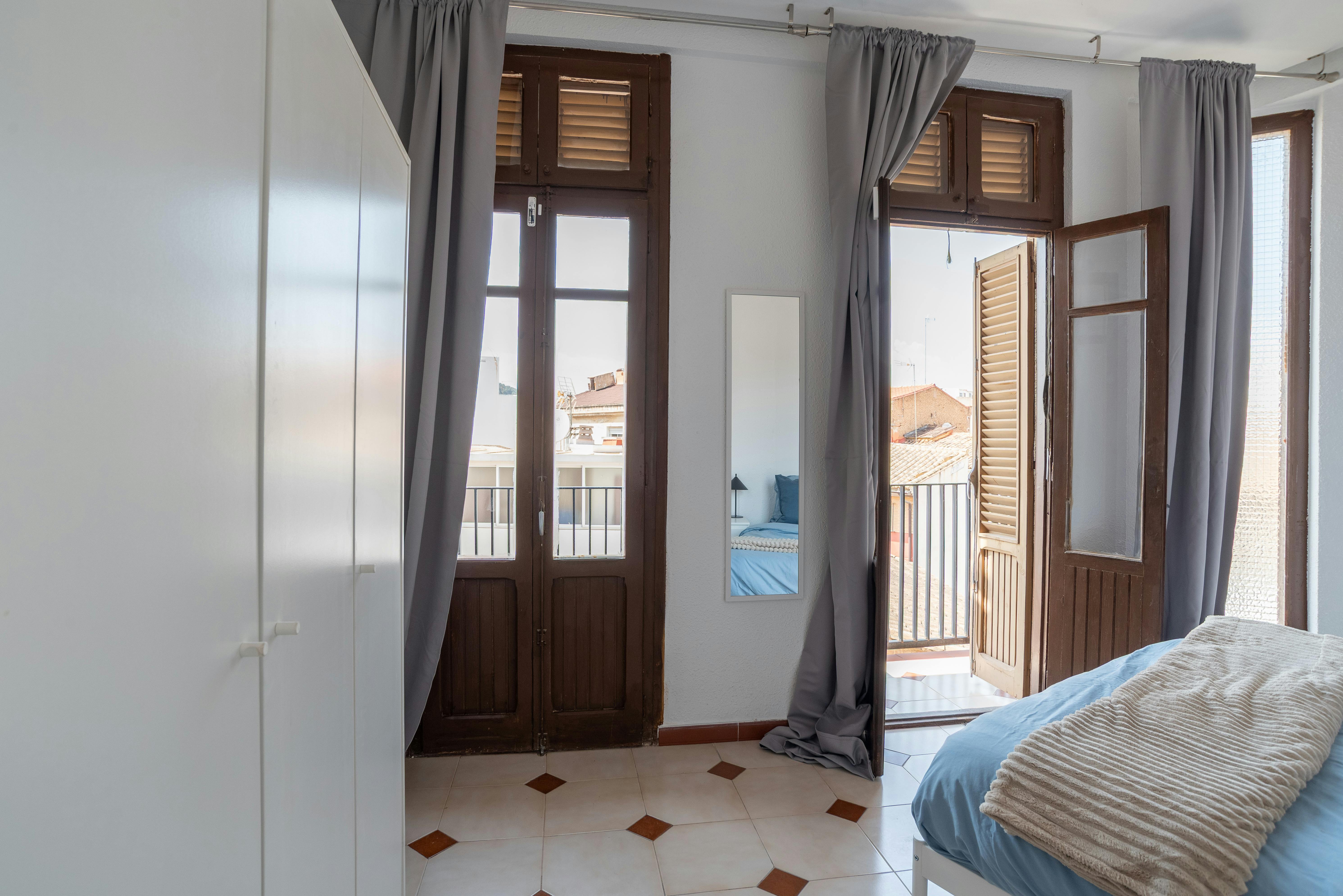 Cameră privată de închiriat pentru 330 EUR pe lună în Sagunto, Plaza Algezar