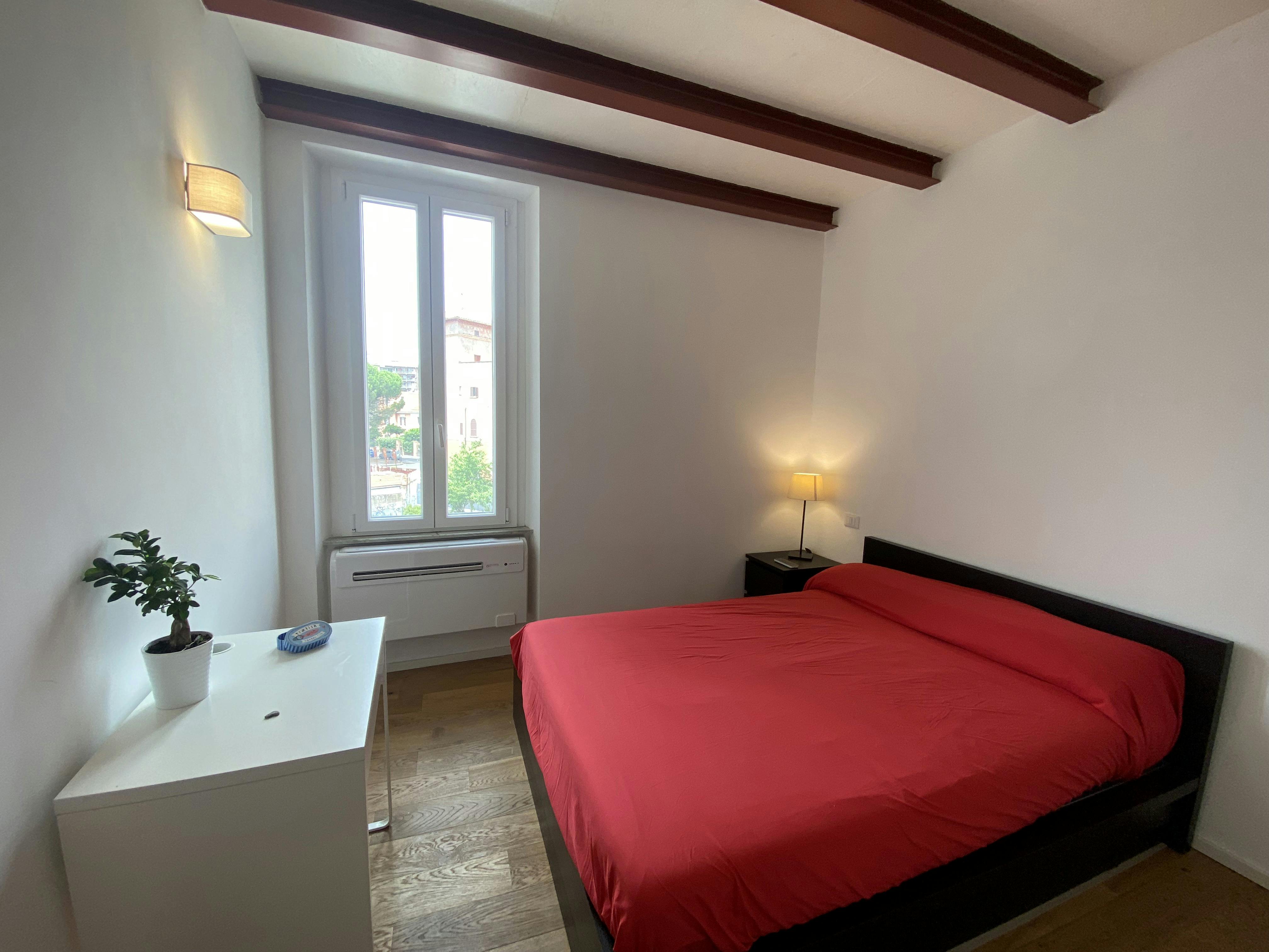 Appartamento in affitto a 2000 € al mese a Rome, Via Pausania