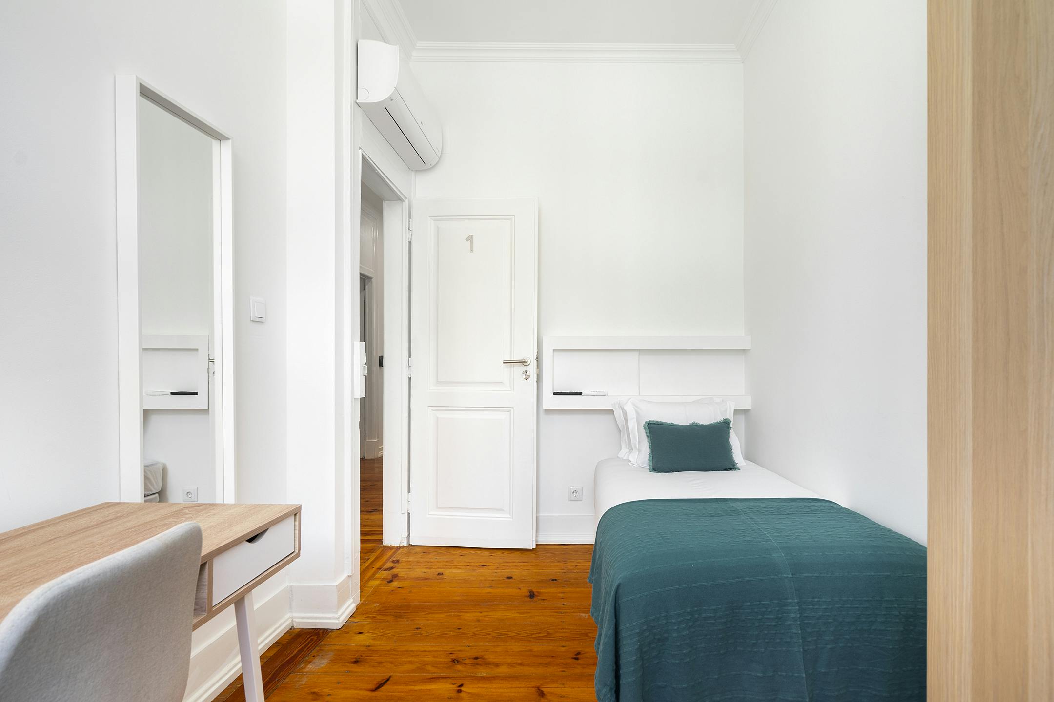 Rua Bernardim Ribeiro, Lisbon preview