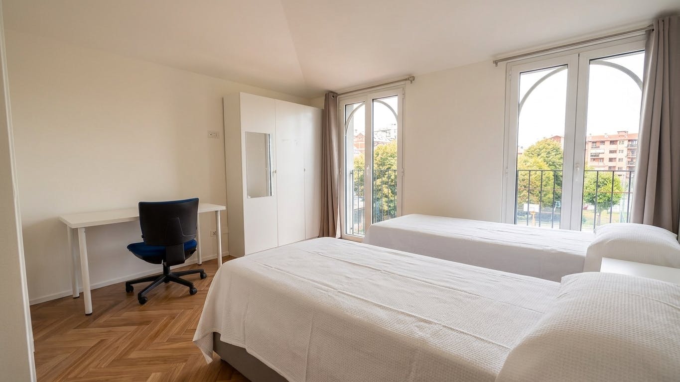 Room on Via Luigi Mercantini, Milan