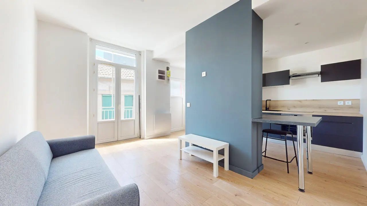 Mieszkanie do wynajęcia za 550 € miesięcznie w mieście Saint-Étienne, Rue Robespierre