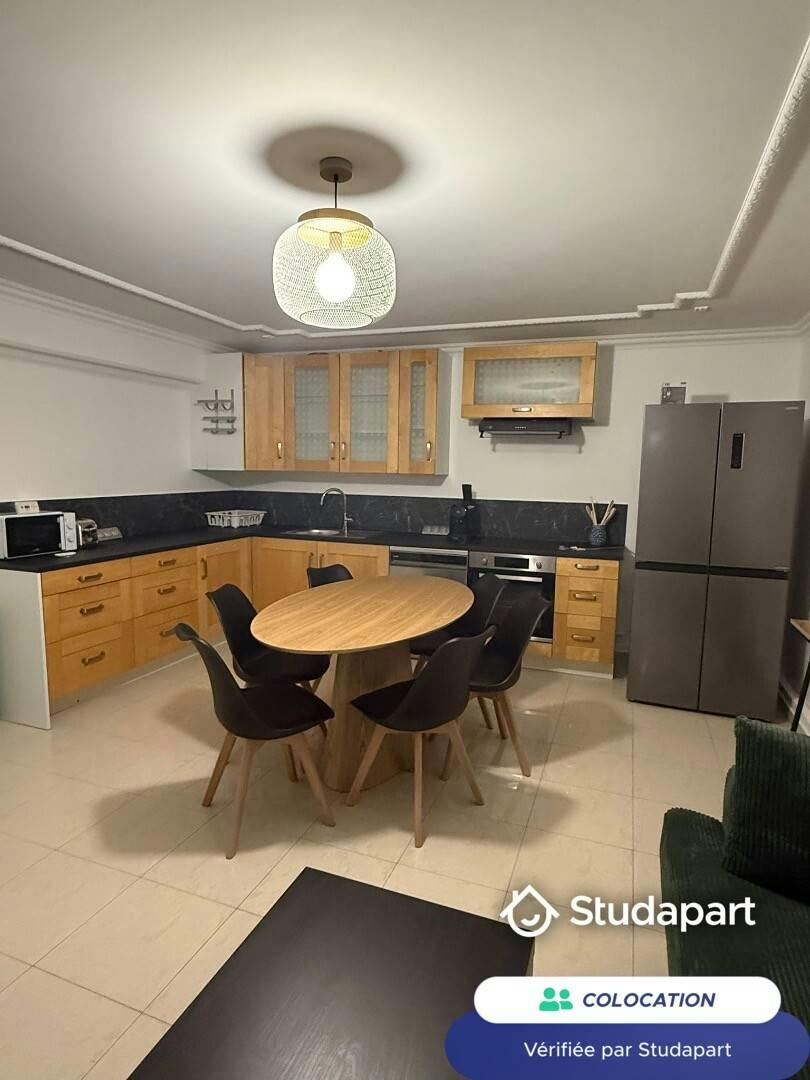 Приватна кімната за оренду для 590 EUR на місяць у Noisiel, Square Georges Politzer